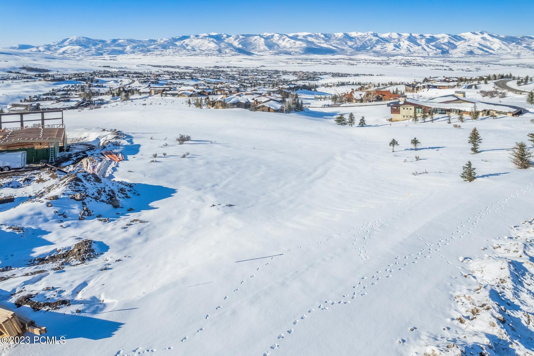 Park City, Utah 84098, United States, 4 Bedrooms Bedrooms, ,5 BathroomsBathrooms,Residential,Pending,73462