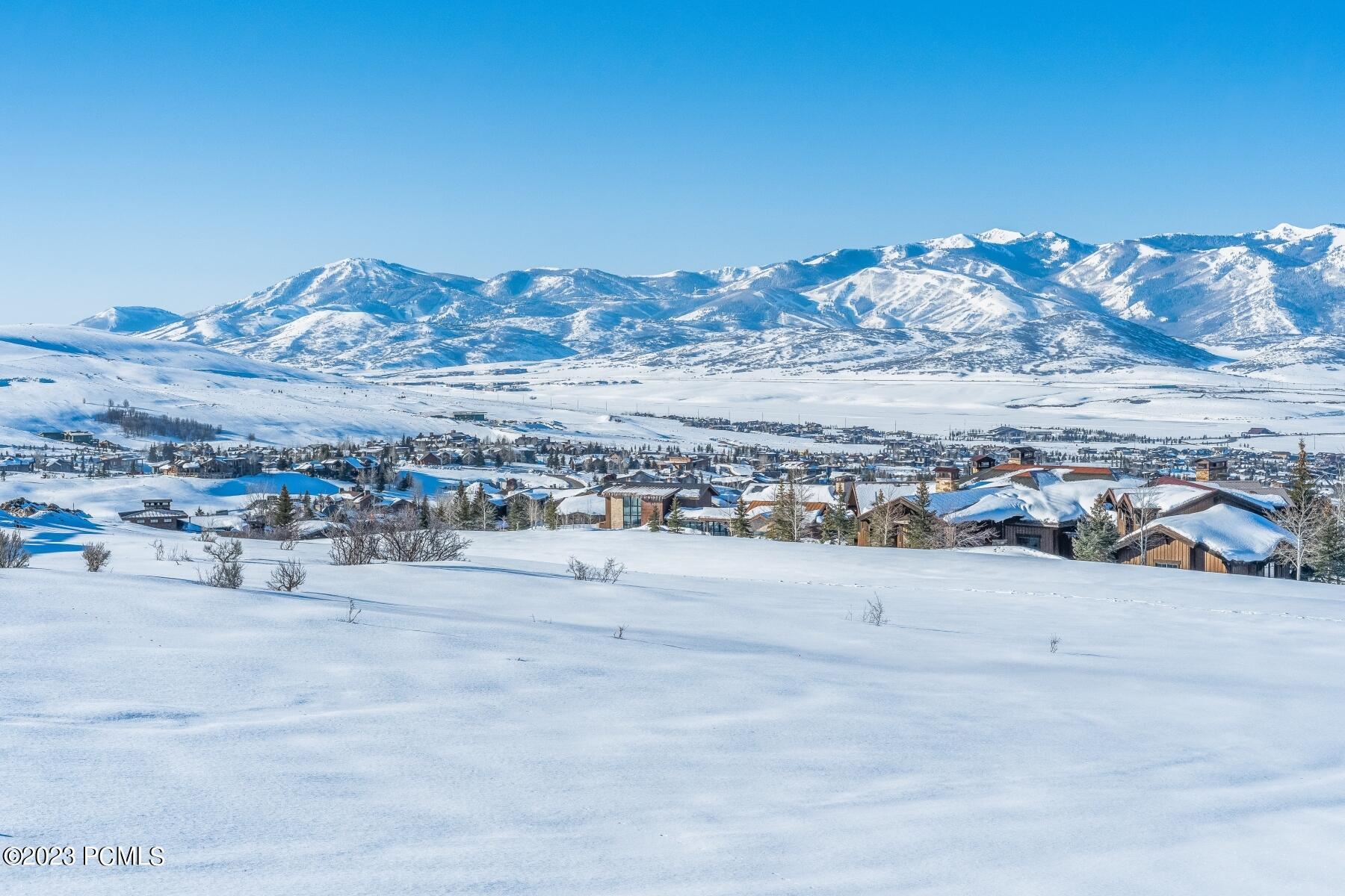 Park City, Utah 84098, United States, 4 Bedrooms Bedrooms, ,5 BathroomsBathrooms,Residential,Pending,73462