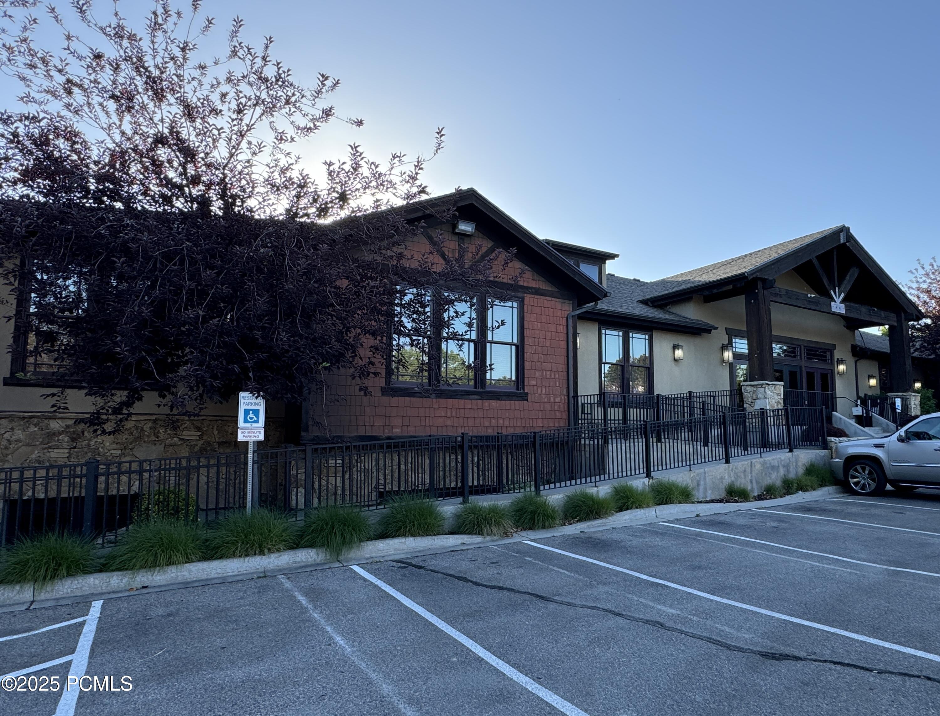 Millcreek, Utah 84124, United States, ,Commercial,Pending,20073