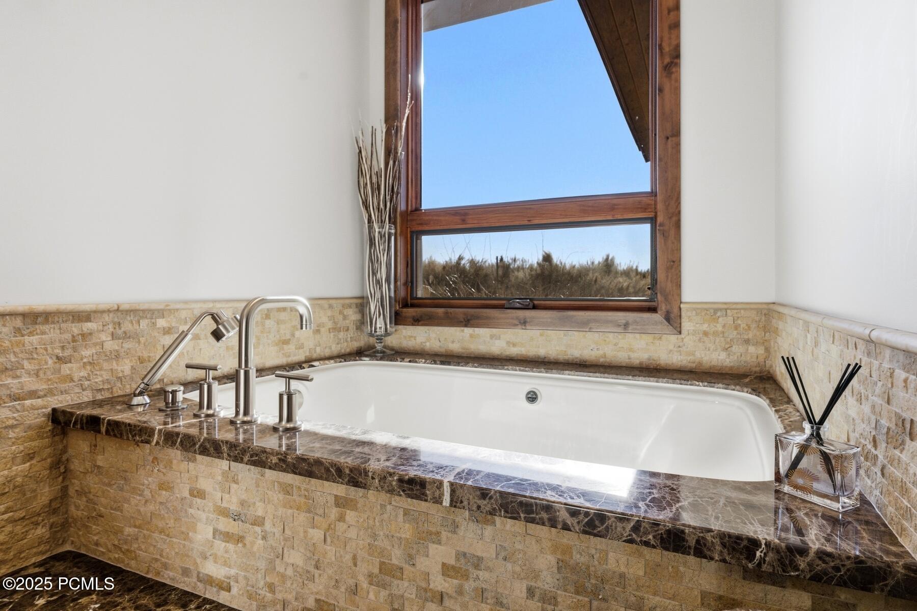 Park City, Utah 84098, United States, 5 Bedrooms Bedrooms, ,8 BathroomsBathrooms,Residential,Active,256546