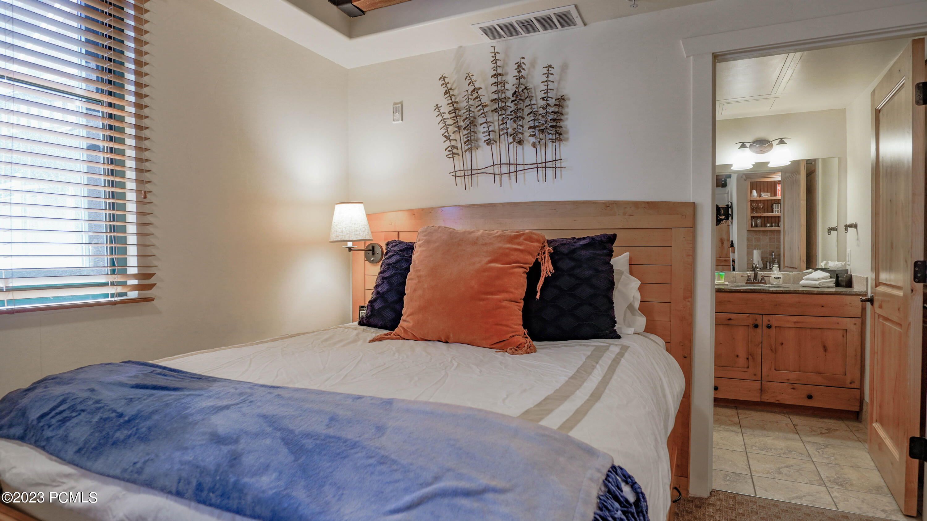 1456 Newpark Boulevard #213A/B, Park City, Utah image 13