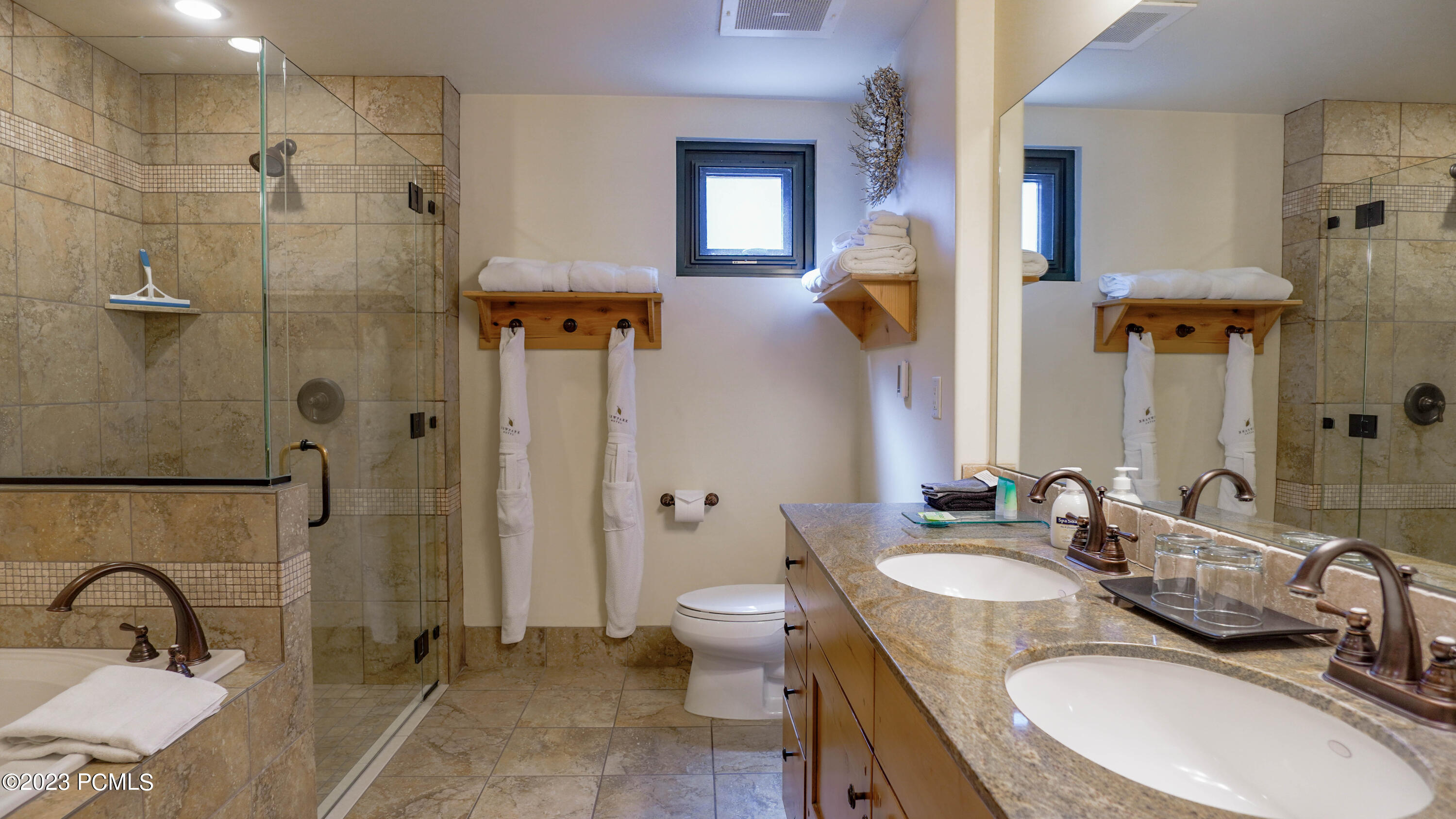1456 Newpark Boulevard #213A/B, Park City, Utah image 23