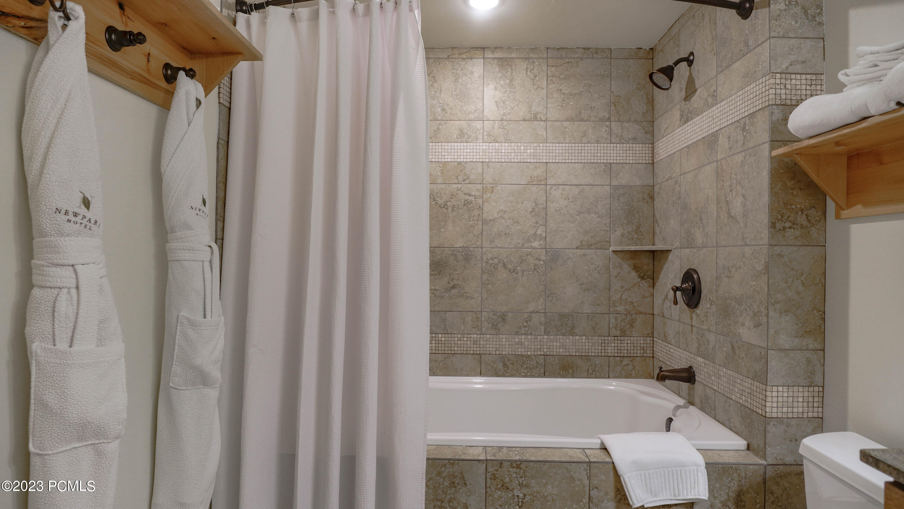 1456 Newpark Boulevard #213A/B, Park City, Utah image 20