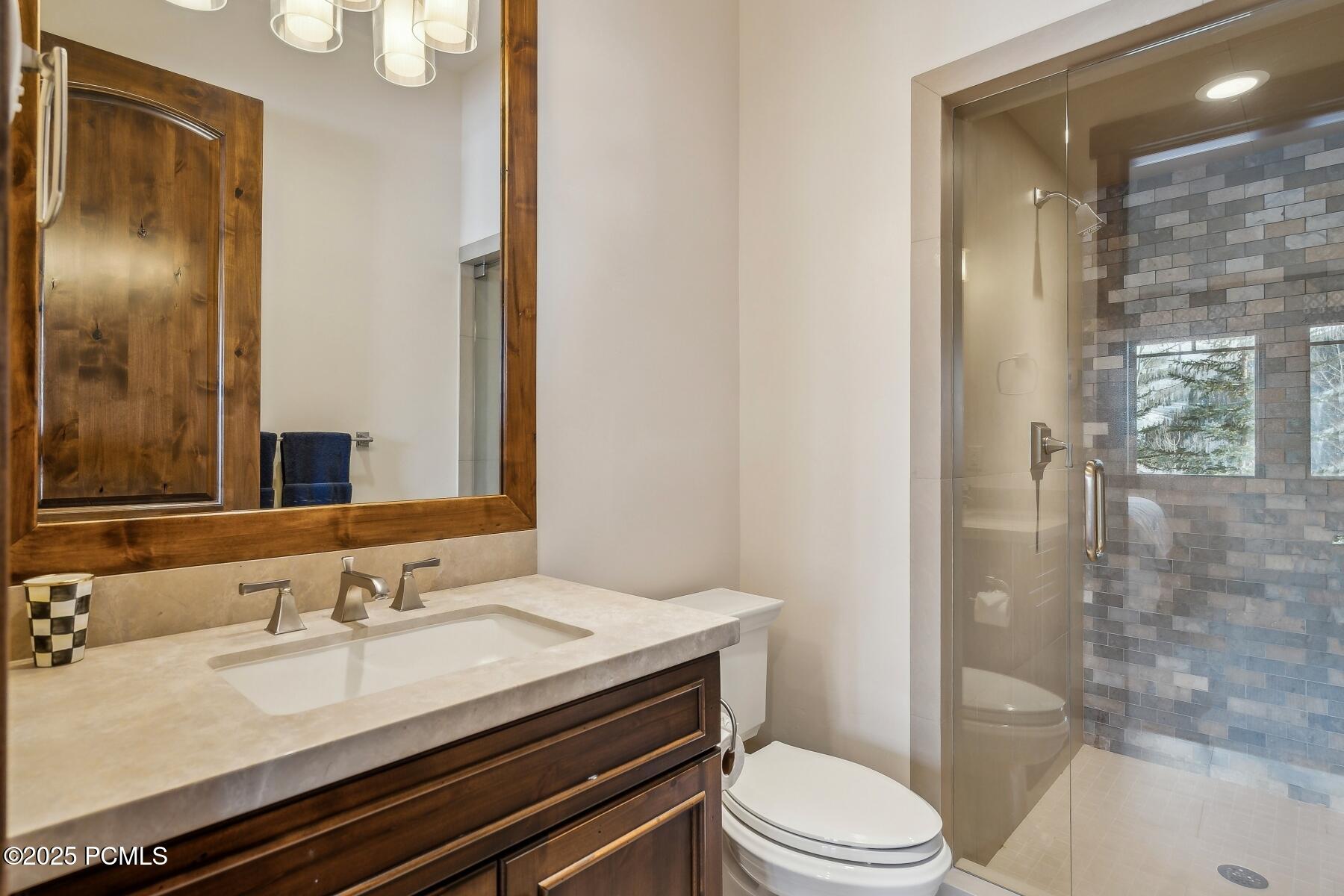 Park City, Utah 84060, United States, 4 Bedrooms Bedrooms, ,6 BathroomsBathrooms,Residential,Pending,17176