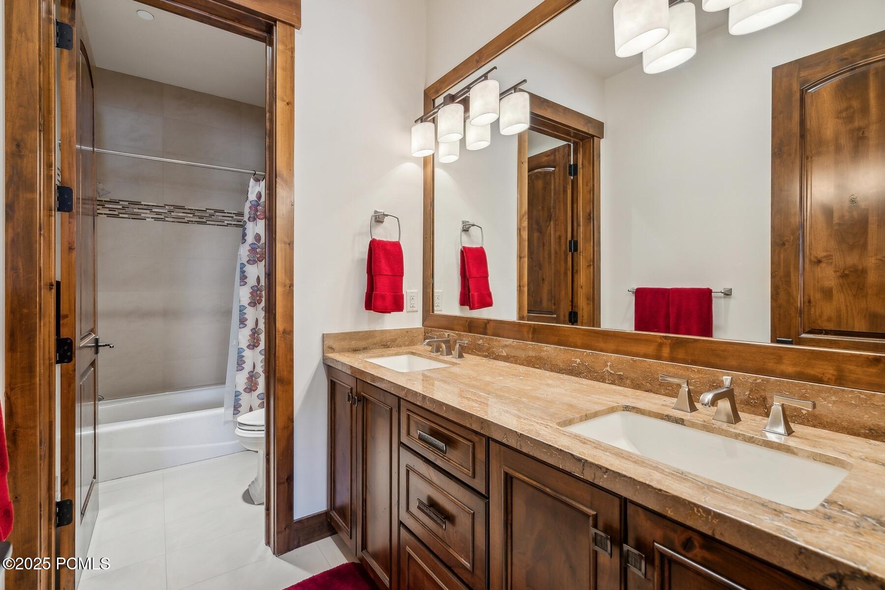 Park City, Utah 84060, United States, 4 Bedrooms Bedrooms, ,6 BathroomsBathrooms,Residential,Pending,17176