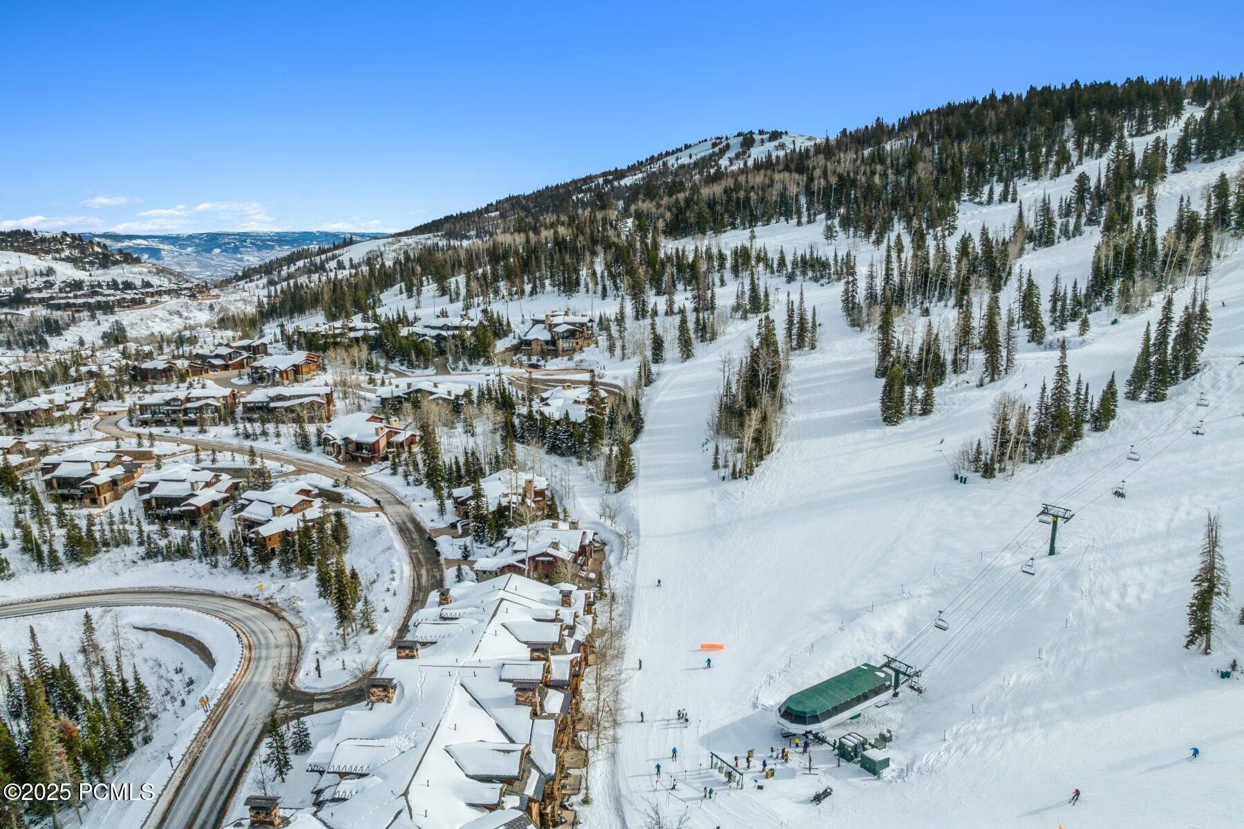 Park City, Utah 84060, United States, 4 Bedrooms Bedrooms, ,6 BathroomsBathrooms,Residential,Pending,17176