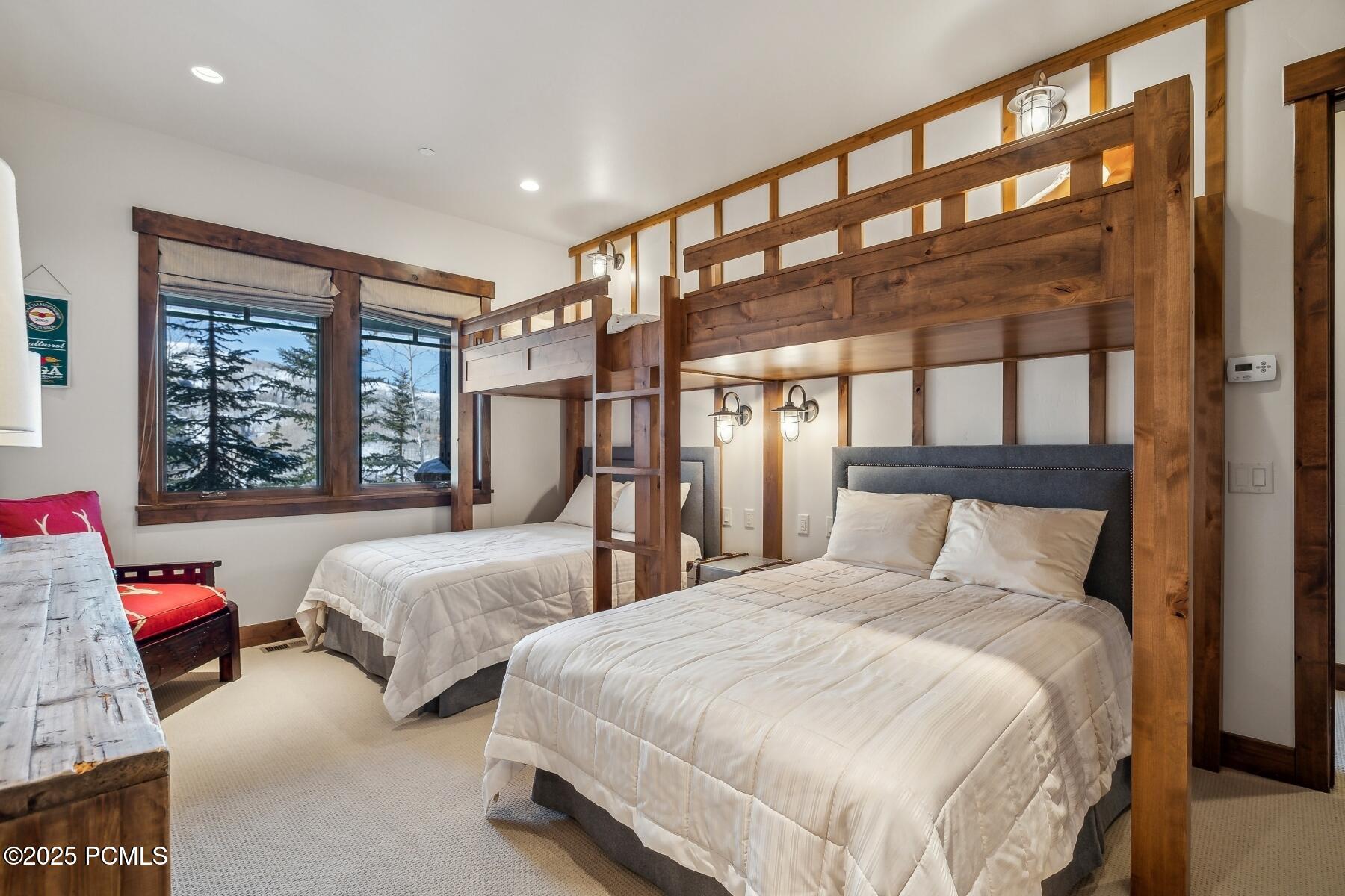 Park City, Utah 84060, United States, 4 Bedrooms Bedrooms, ,6 BathroomsBathrooms,Residential,Pending,17176