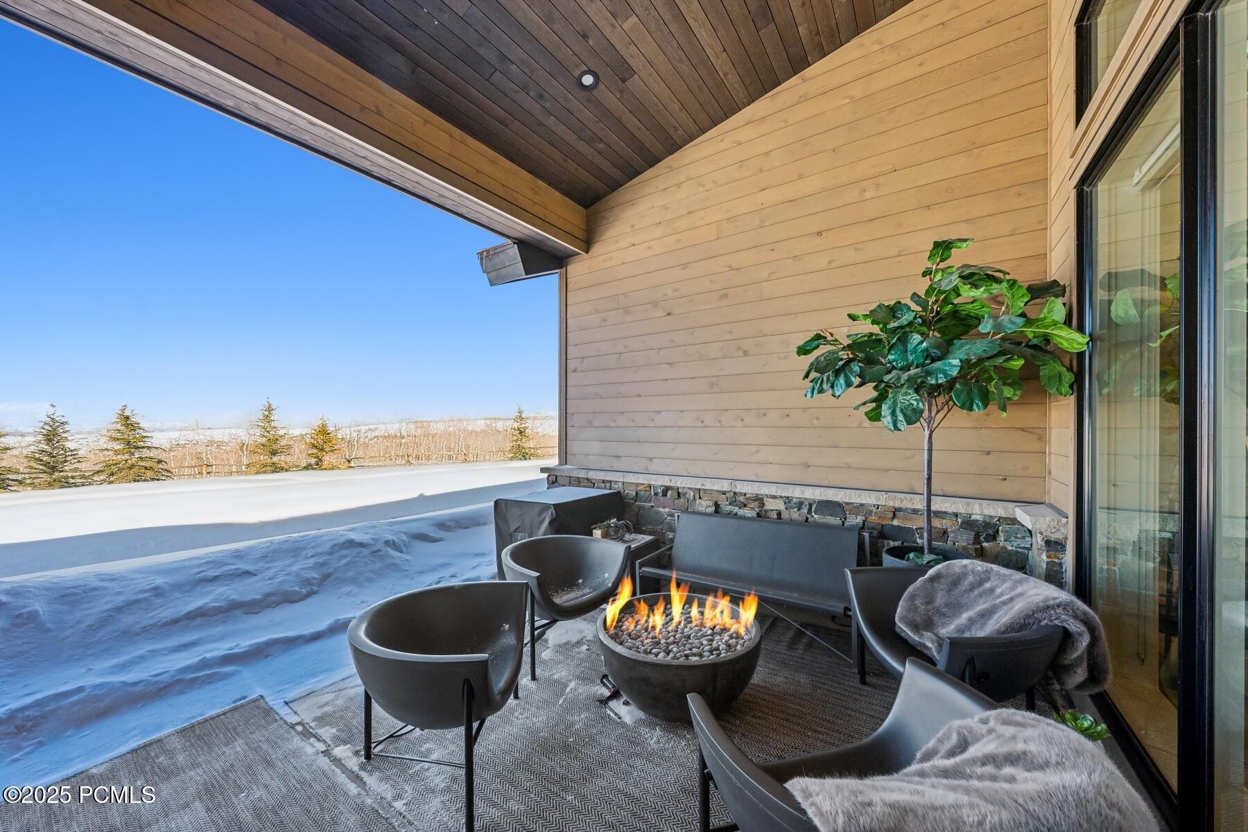 Kamas, Utah 84036, United States, 4 Bedrooms Bedrooms, ,4 BathroomsBathrooms,Residential,Active,83270