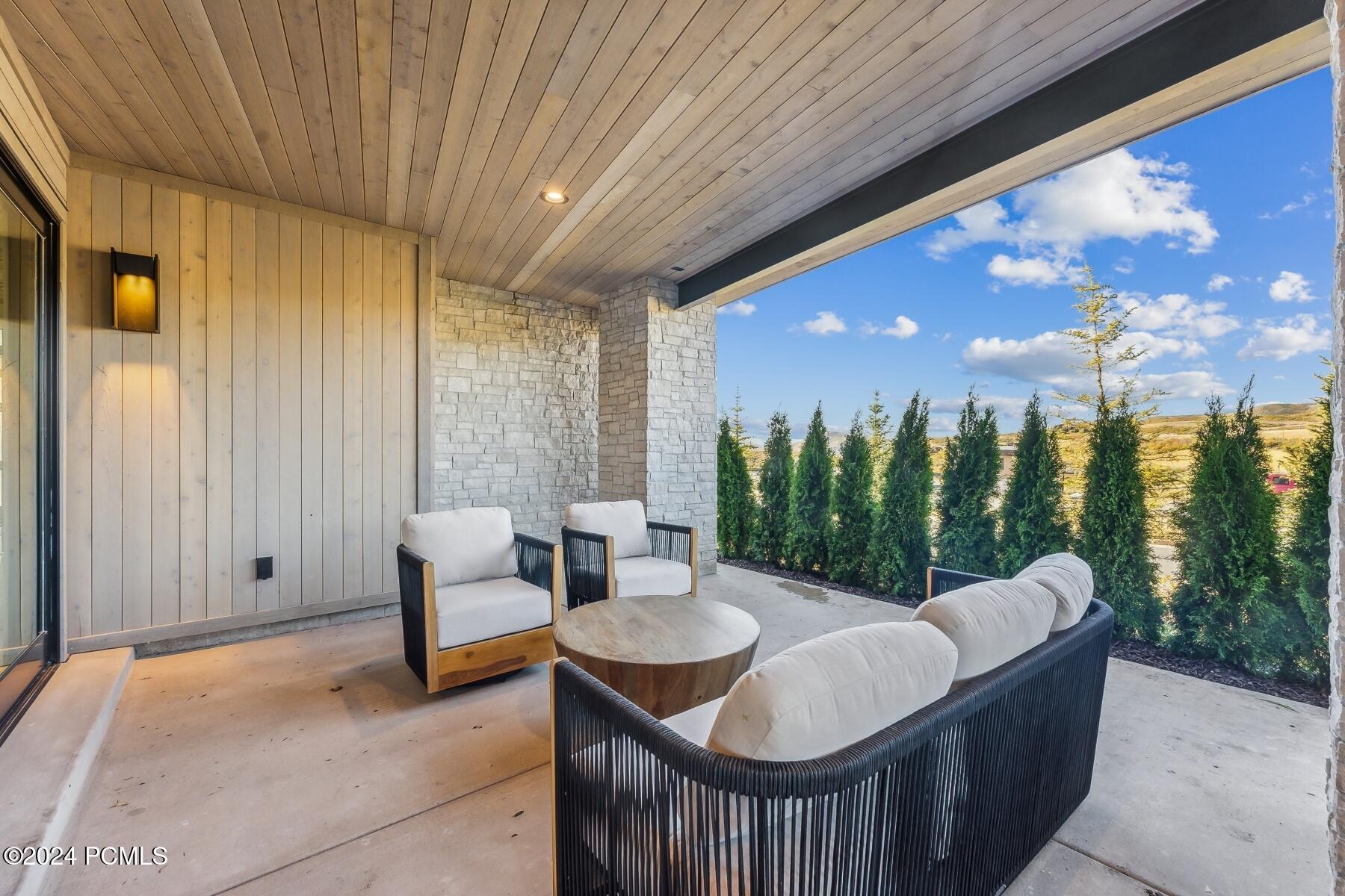 Kamas, Utah 84036, United States, 5 Bedrooms Bedrooms, ,6 BathroomsBathrooms,Residential,Active,42026