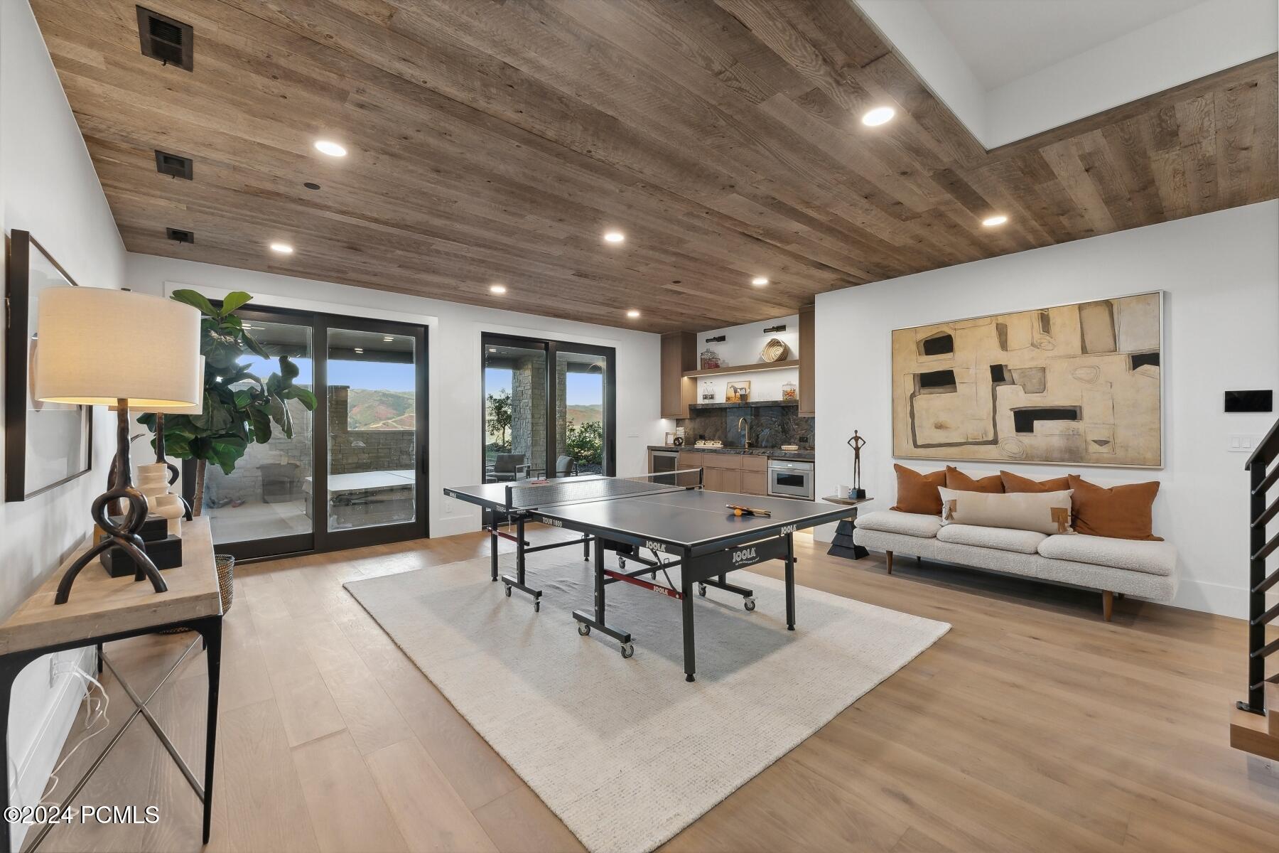 Kamas, Utah 84036, United States, 5 Bedrooms Bedrooms, ,6 BathroomsBathrooms,Residential,Active,42026