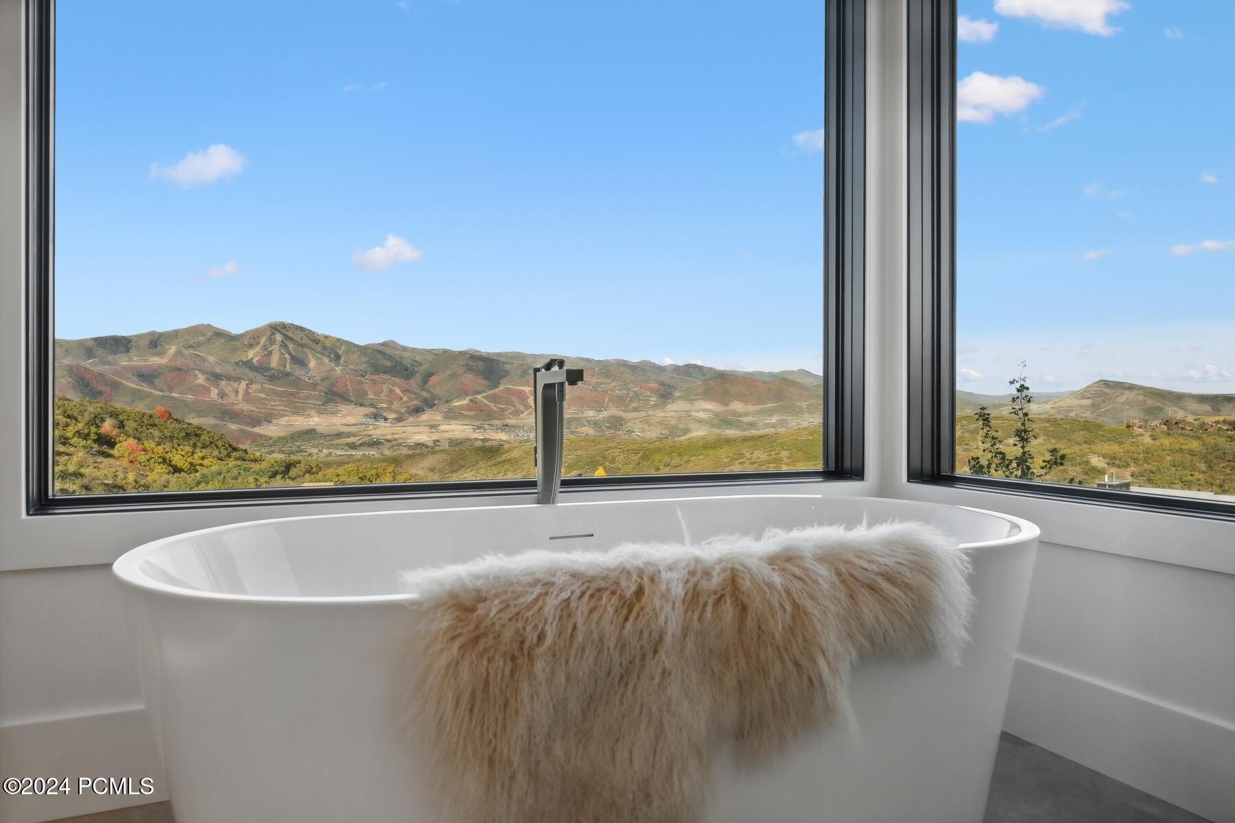 Kamas, Utah 84036, United States, 5 Bedrooms Bedrooms, ,6 BathroomsBathrooms,Residential,Active,42026