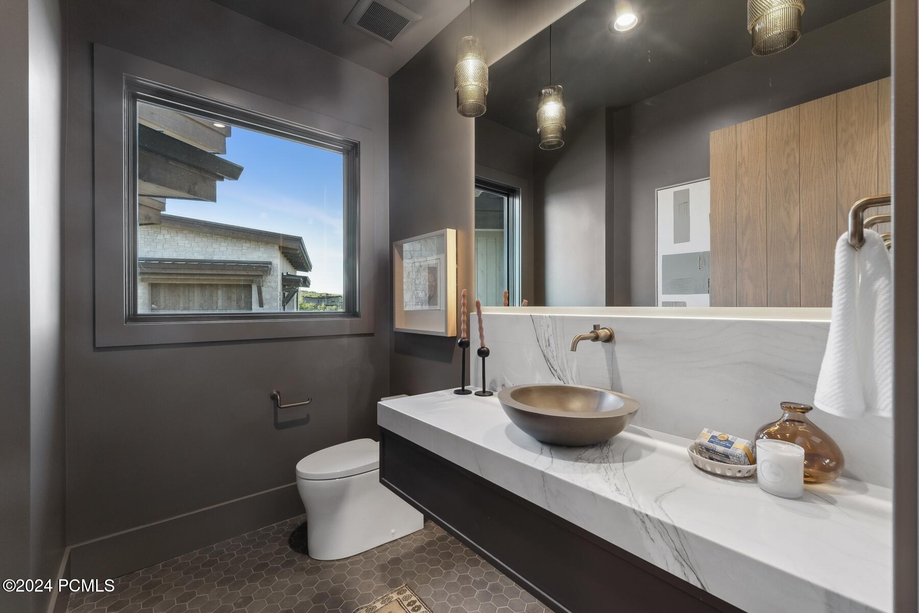 Kamas, Utah 84036, United States, 5 Bedrooms Bedrooms, ,6 BathroomsBathrooms,Residential,Active,42026