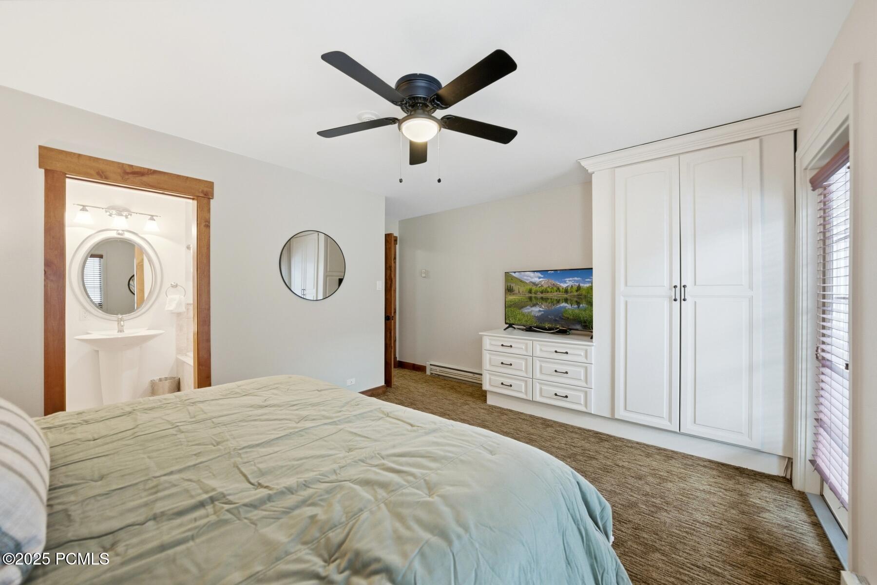 Park City, Utah 84060, United States, 1 Bedroom Bedrooms, ,2 BathroomsBathrooms,Residential,Active,245810