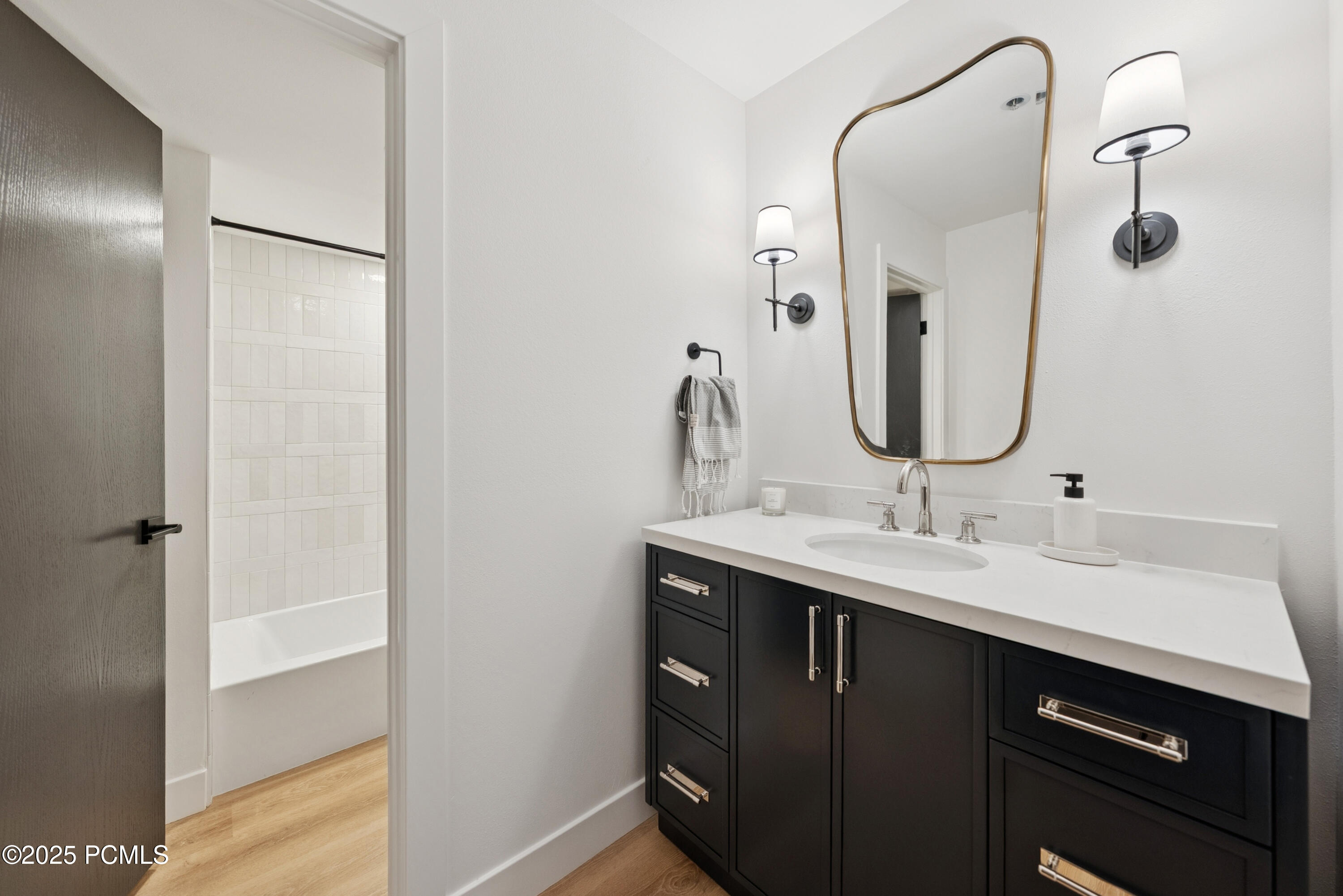 Park City, Utah 84060, United States, 3 Bedrooms Bedrooms, ,3 BathroomsBathrooms,Residential,Active,181509