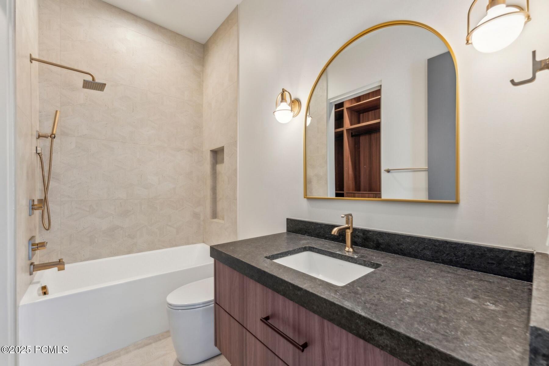 Hideout, Utah 84036, United States, 5 Bedrooms Bedrooms, ,6 BathroomsBathrooms,Residential,Active,123450