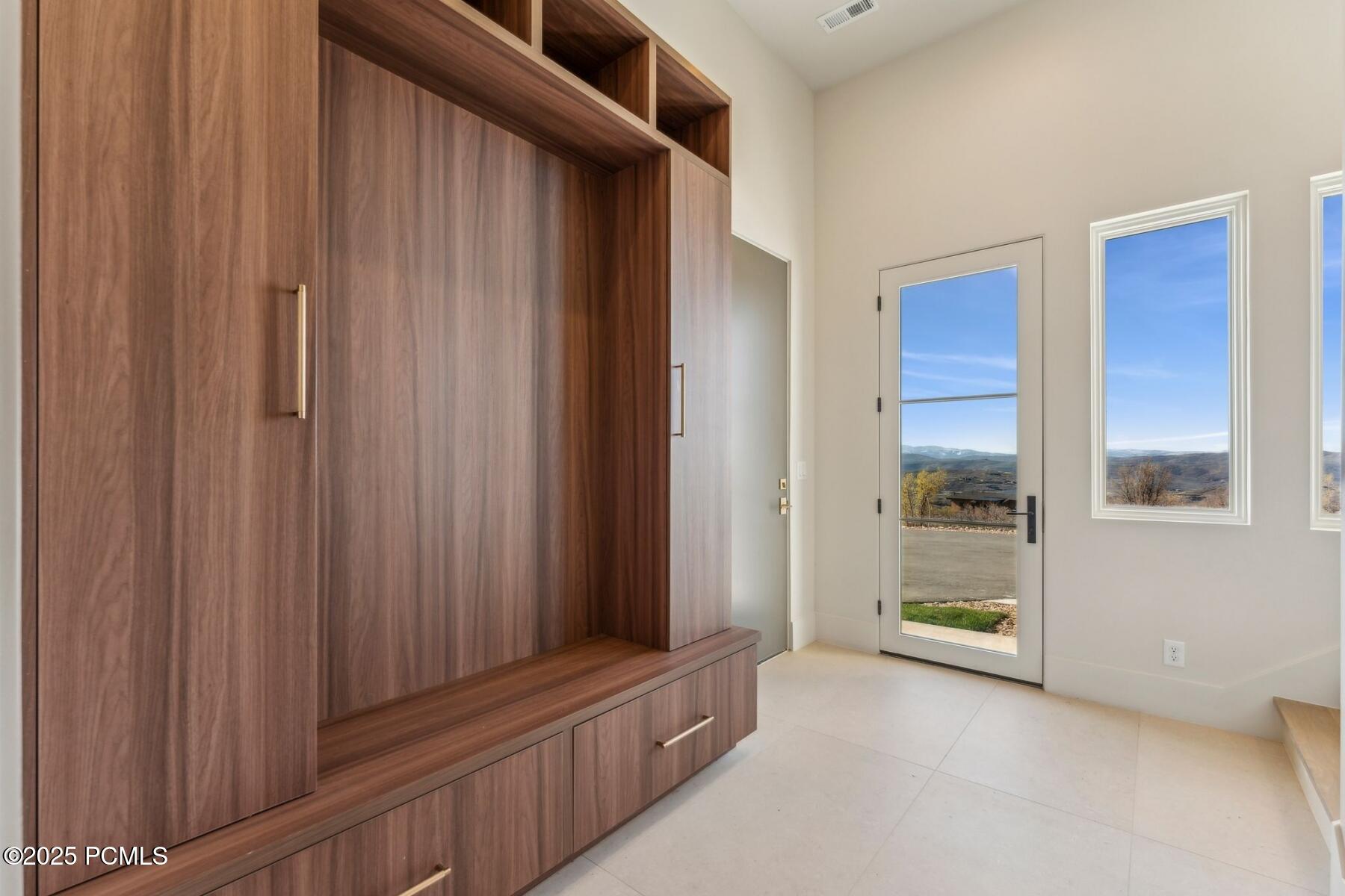 Hideout, Utah 84036, United States, 5 Bedrooms Bedrooms, ,6 BathroomsBathrooms,Residential,Active,123450