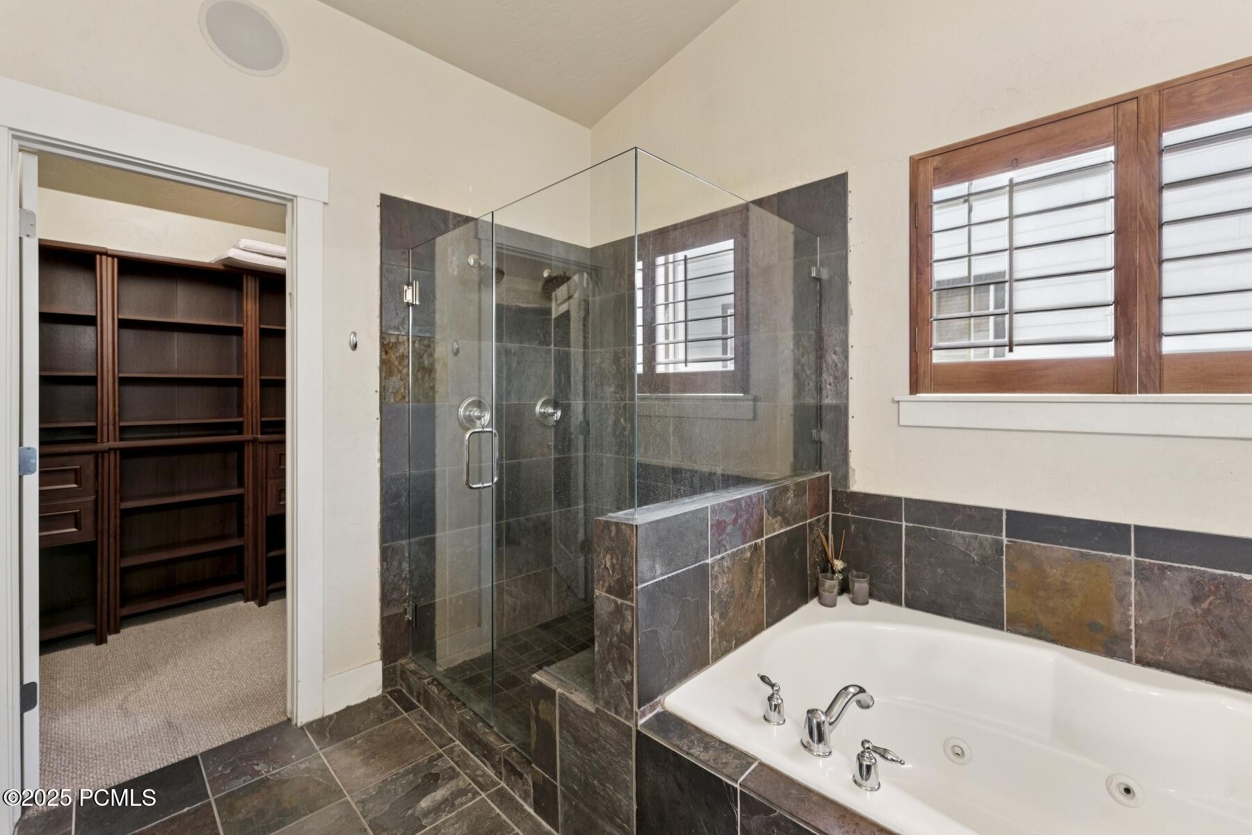 Park City, Utah 84098, United States, 4 Bedrooms Bedrooms, ,4 BathroomsBathrooms,Residential,Pending,181158