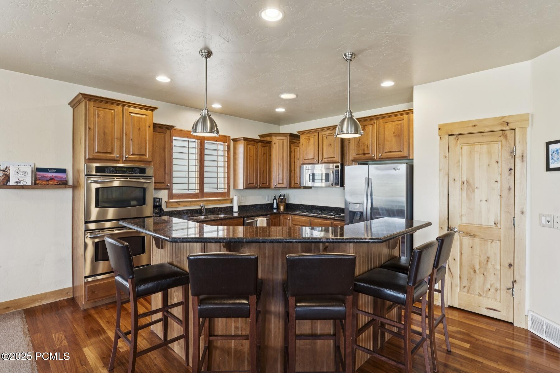 Park City, Utah 84098, United States, 4 Bedrooms Bedrooms, ,4 BathroomsBathrooms,Residential,Pending,181158