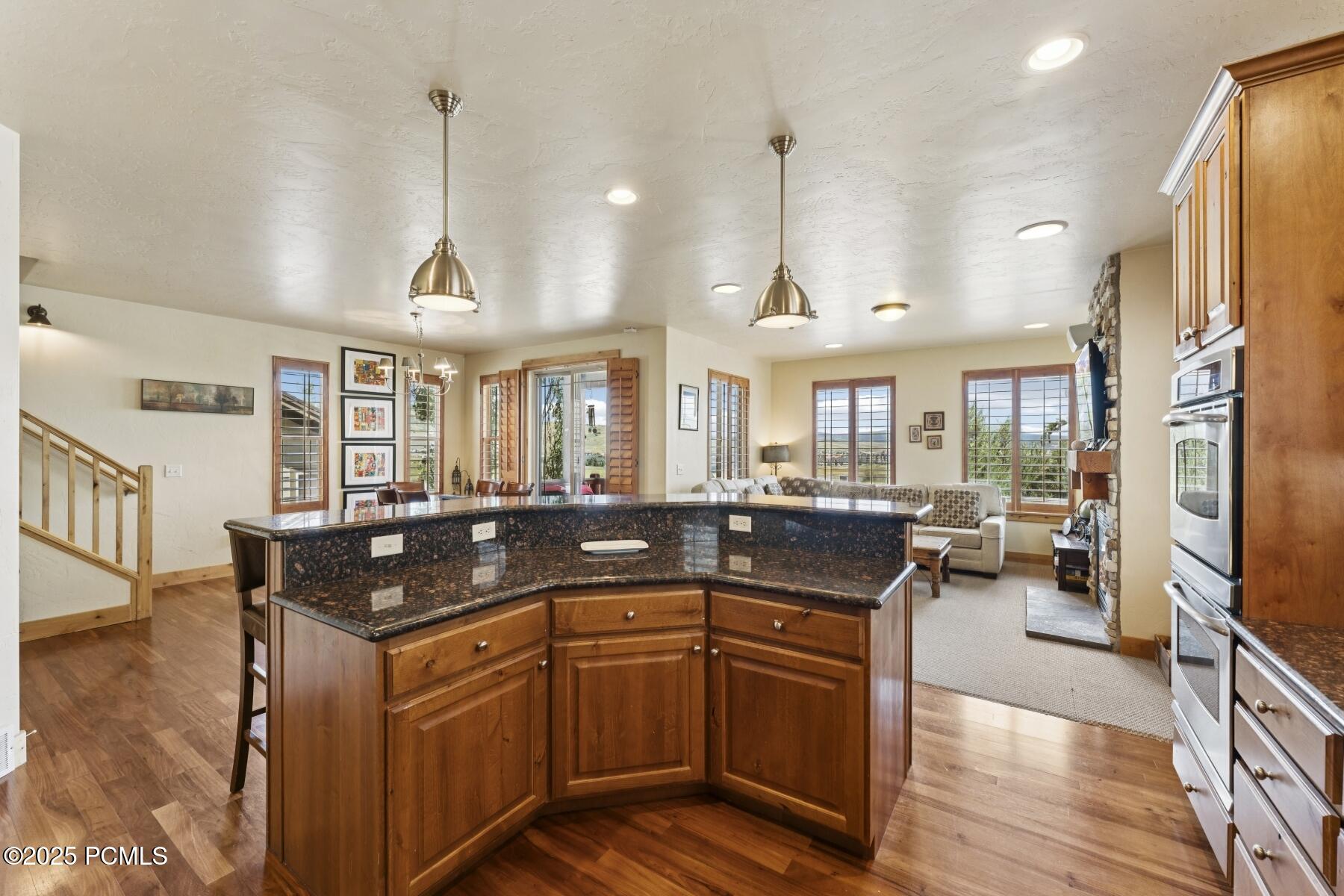 Park City, Utah 84098, United States, 4 Bedrooms Bedrooms, ,4 BathroomsBathrooms,Residential,Pending,181158