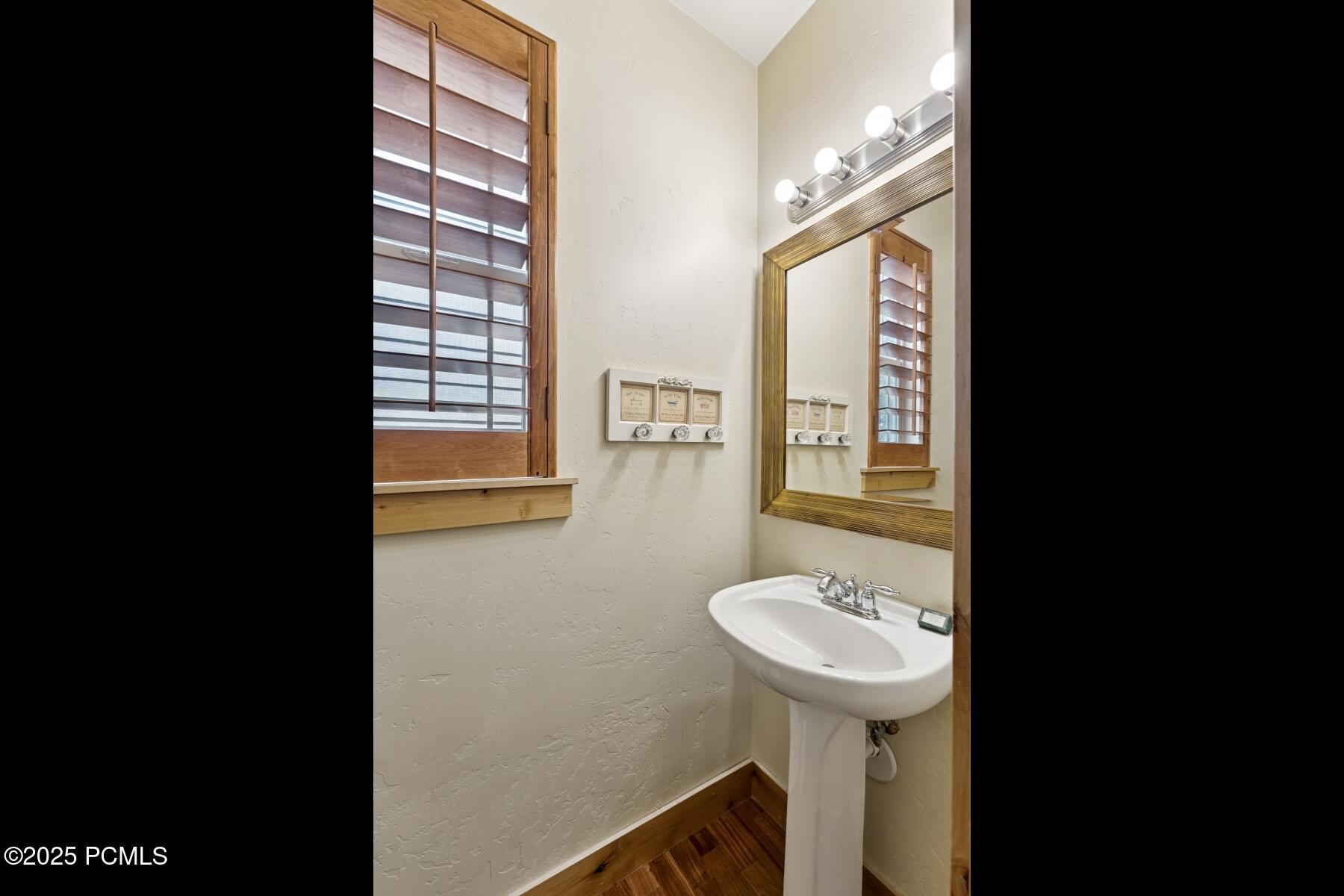 Park City, Utah 84098, United States, 4 Bedrooms Bedrooms, ,4 BathroomsBathrooms,Residential,Pending,181158