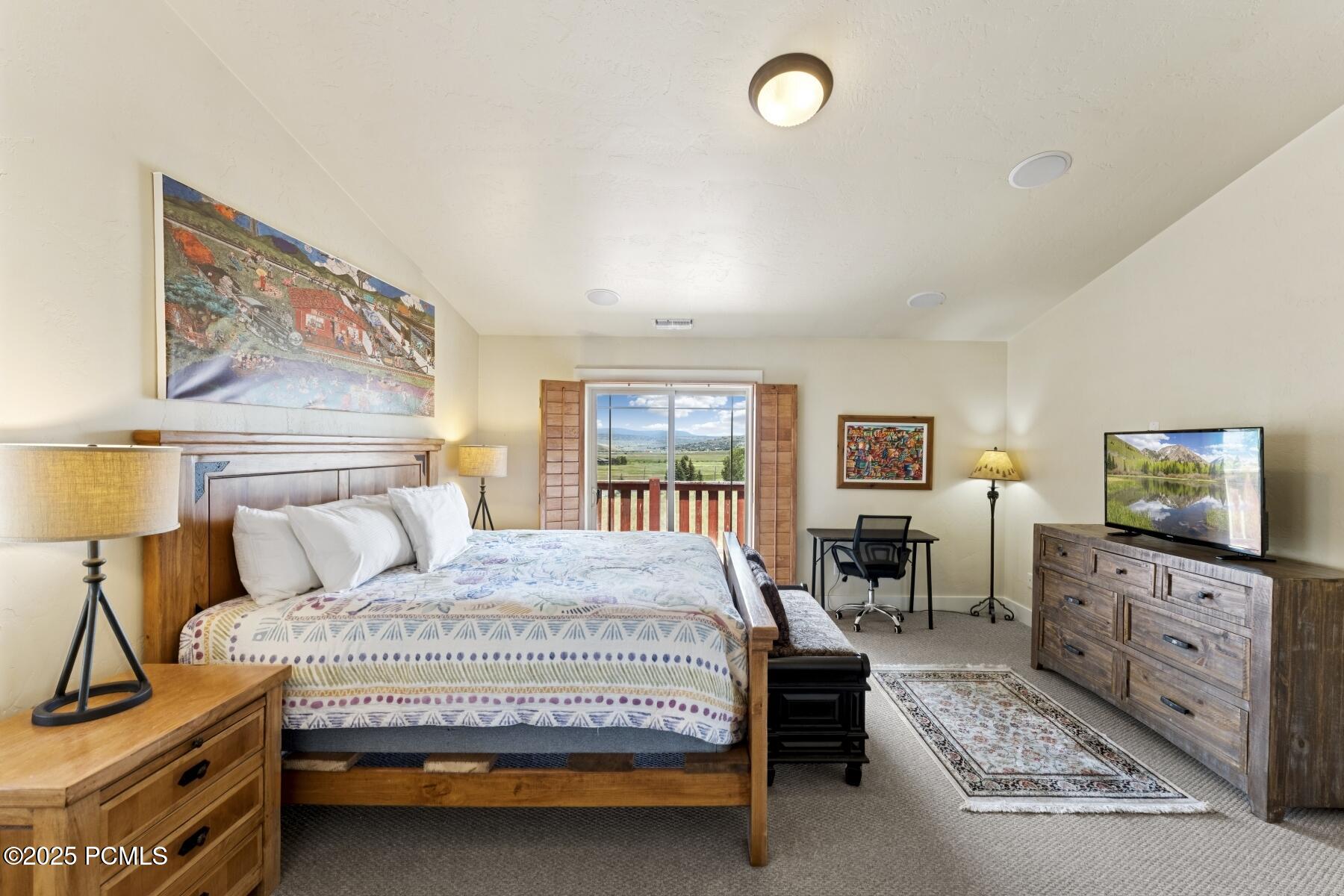 Park City, Utah 84098, United States, 4 Bedrooms Bedrooms, ,4 BathroomsBathrooms,Residential,Pending,181158