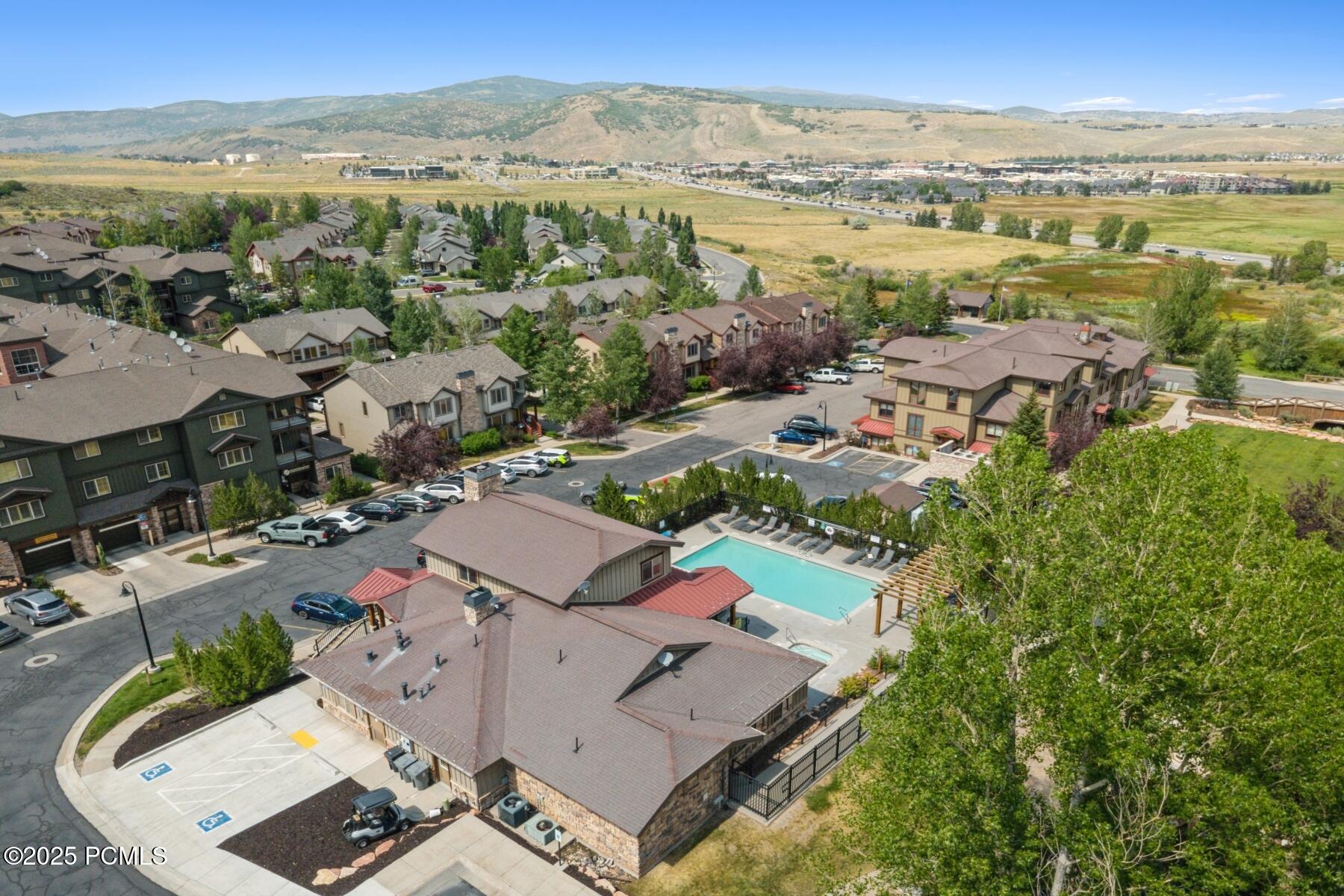 Park City, Utah 84098, United States, 4 Bedrooms Bedrooms, ,4 BathroomsBathrooms,Residential,Pending,181158