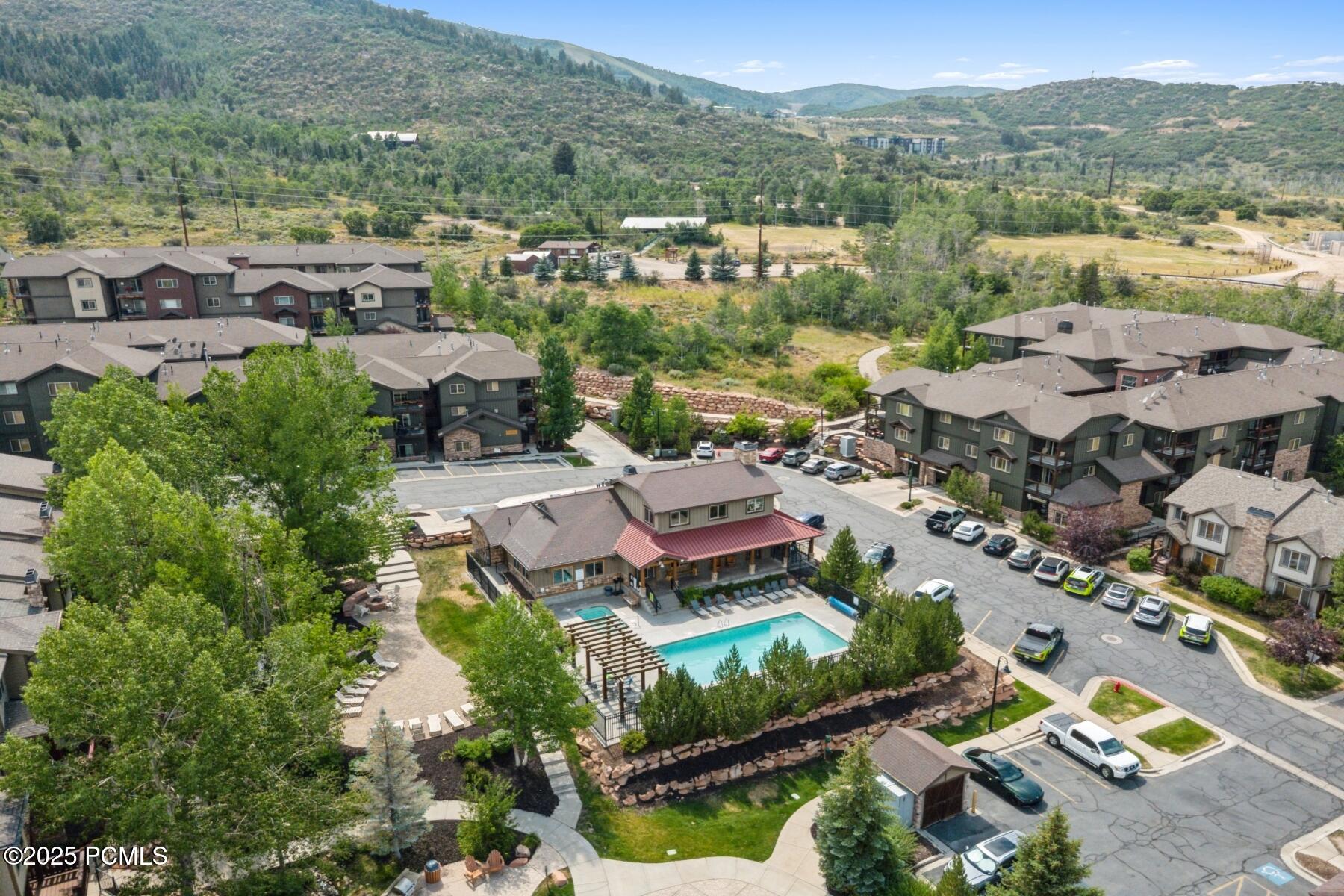 Park City, Utah 84098, United States, 4 Bedrooms Bedrooms, ,4 BathroomsBathrooms,Residential,Pending,181158