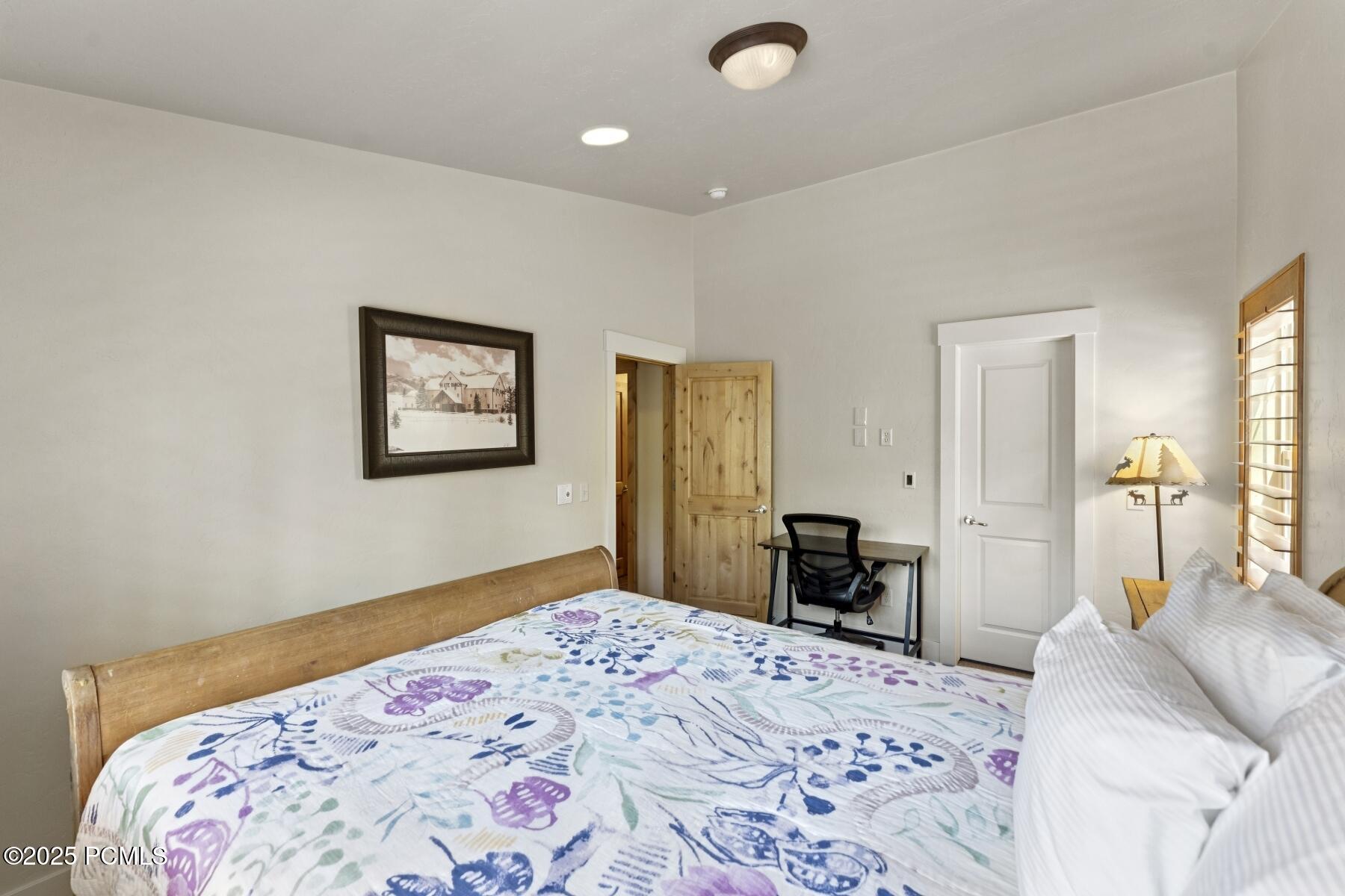 Park City, Utah 84098, United States, 4 Bedrooms Bedrooms, ,4 BathroomsBathrooms,Residential,Pending,181158