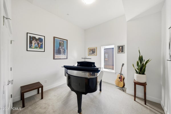 8257 N SANDALWOOD LN, PARK CITY, UT 84098 - Image 4e372e894ab84ff86618d6efebba4bd0/574634760