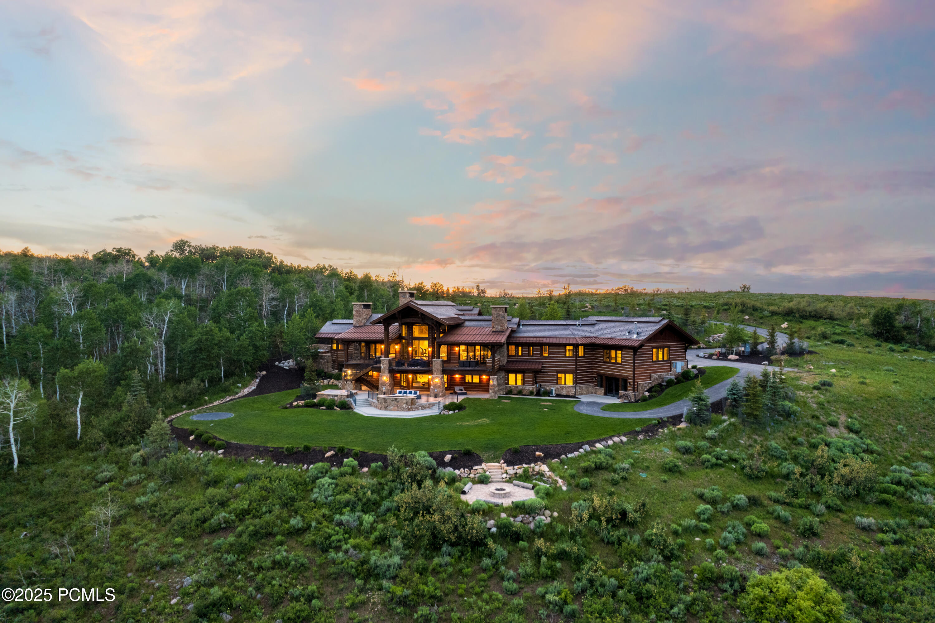 Heber City, Utah 84032, United States, 7 Bedrooms Bedrooms, ,10 BathroomsBathrooms,Residential,Active,58285