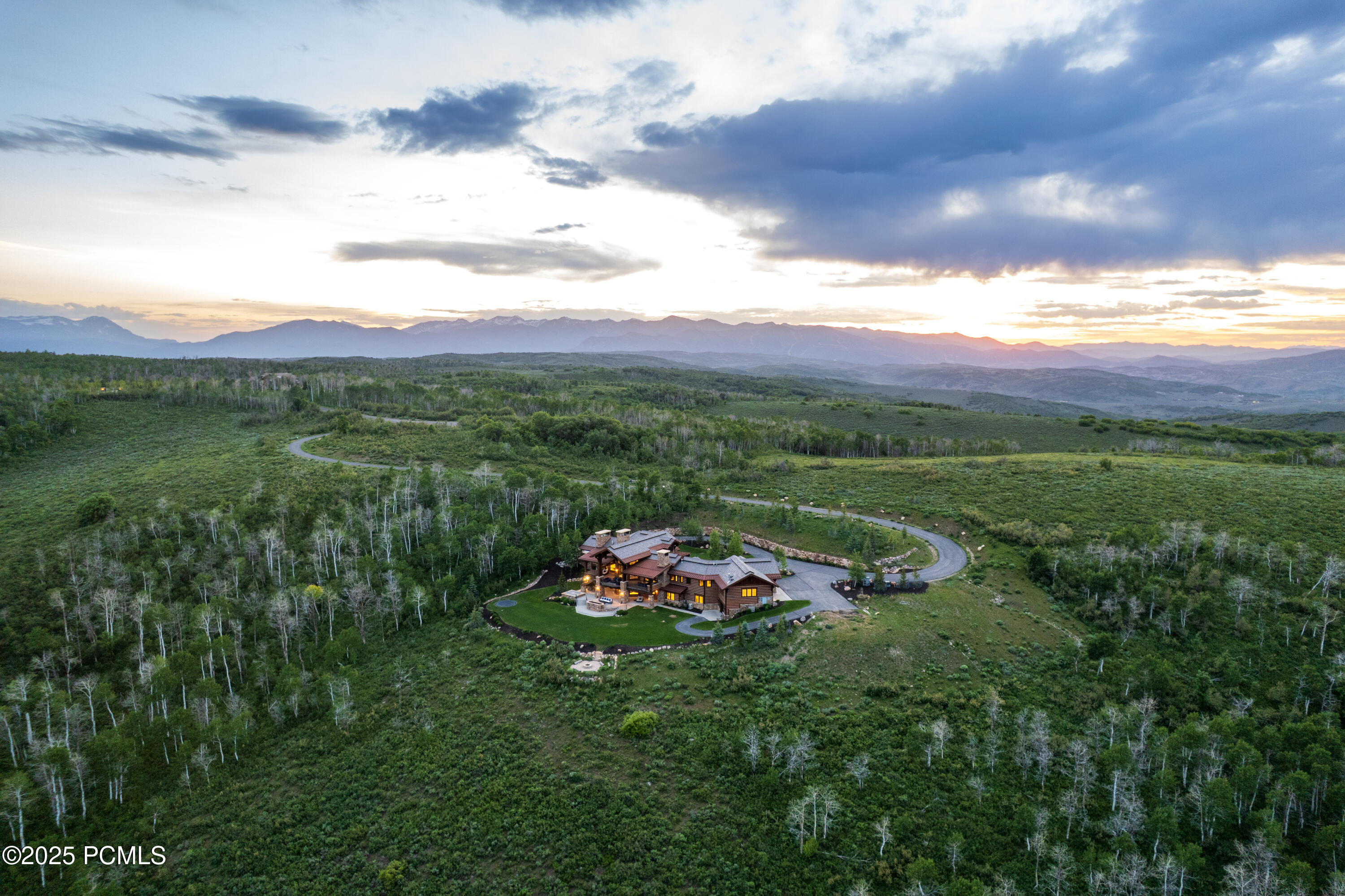 Heber City, Utah 84032, United States, 7 Bedrooms Bedrooms, ,10 BathroomsBathrooms,Residential,Active,58285