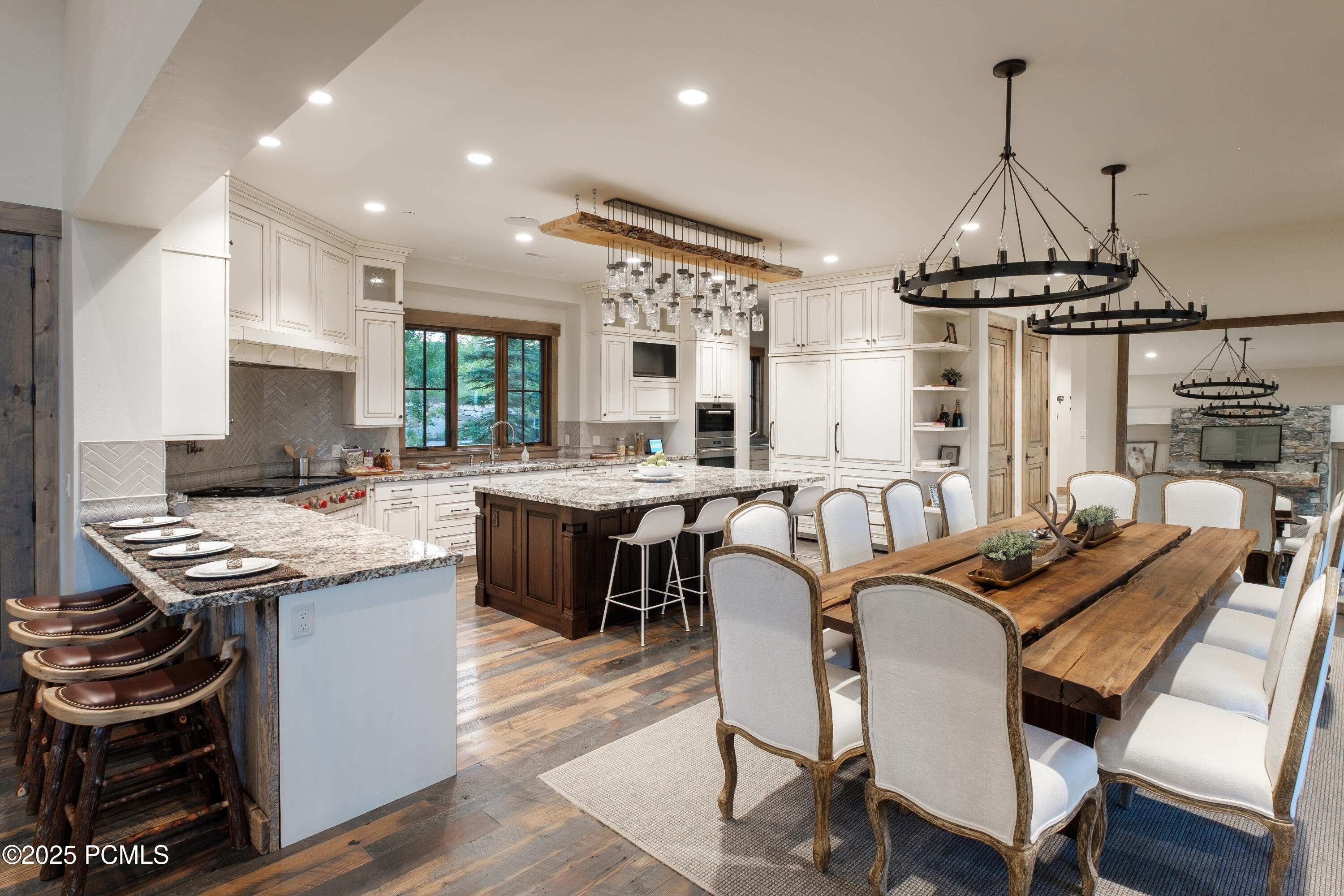 Heber City, Utah 84032, United States, 7 Bedrooms Bedrooms, ,10 BathroomsBathrooms,Residential,Active,58285