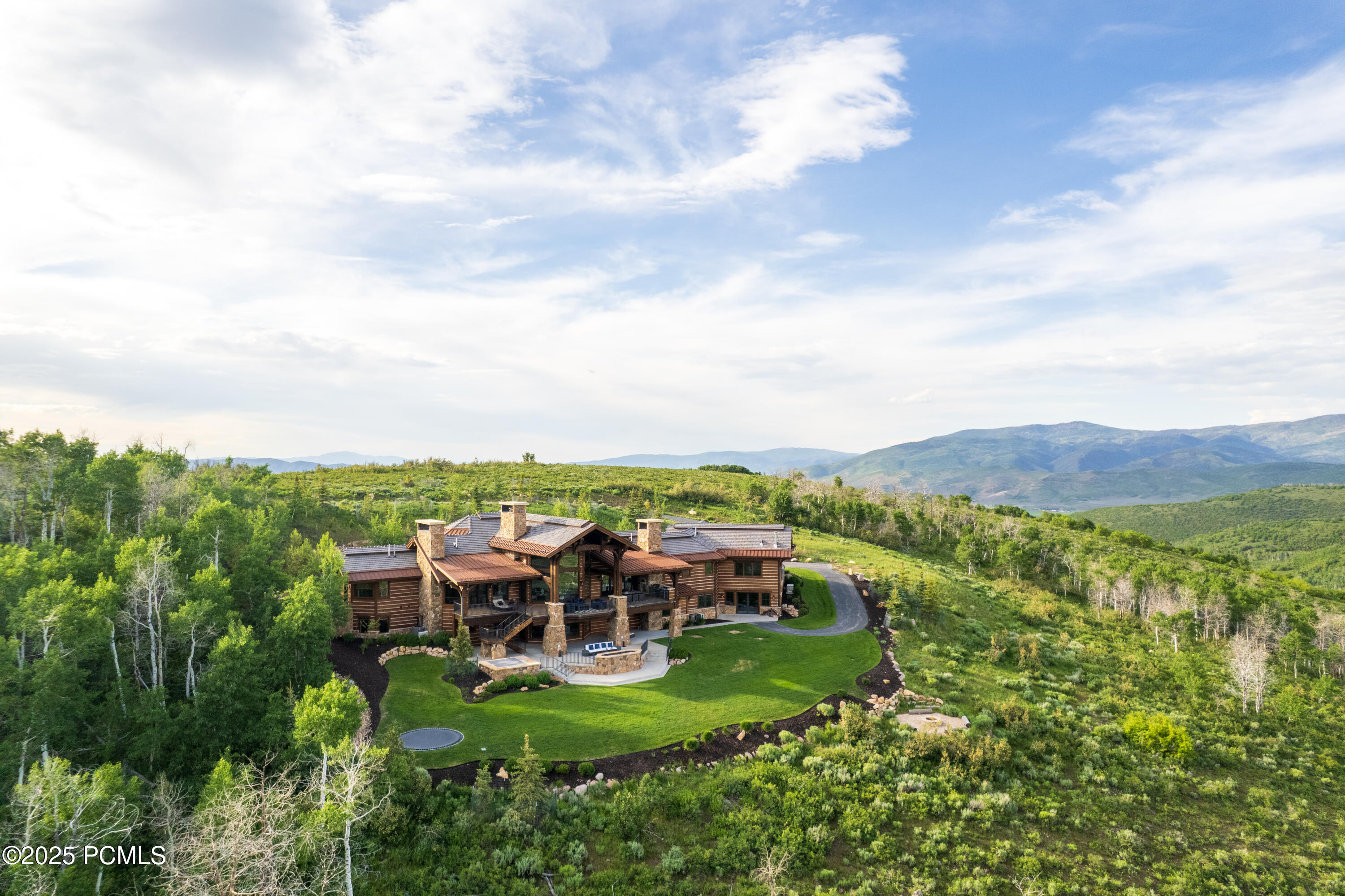 Heber City, Utah 84032, United States, 7 Bedrooms Bedrooms, ,10 BathroomsBathrooms,Residential,Active,58285