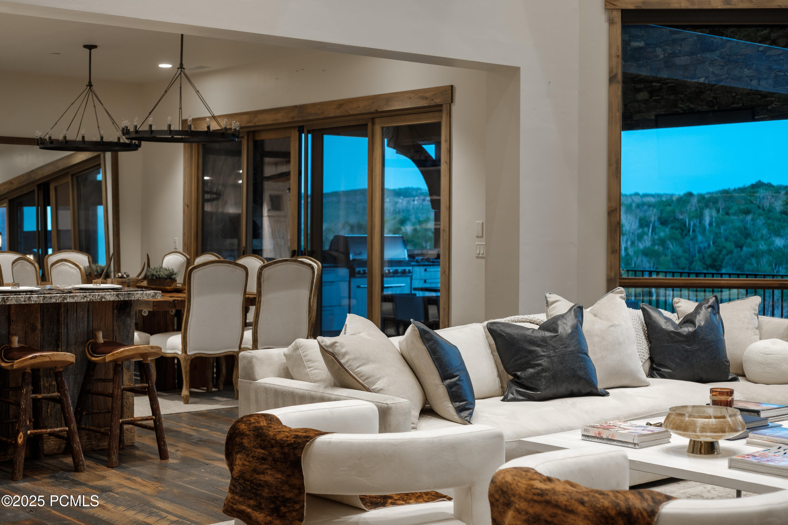 Heber City, Utah 84032, United States, 7 Bedrooms Bedrooms, ,10 BathroomsBathrooms,Residential,Active,58285