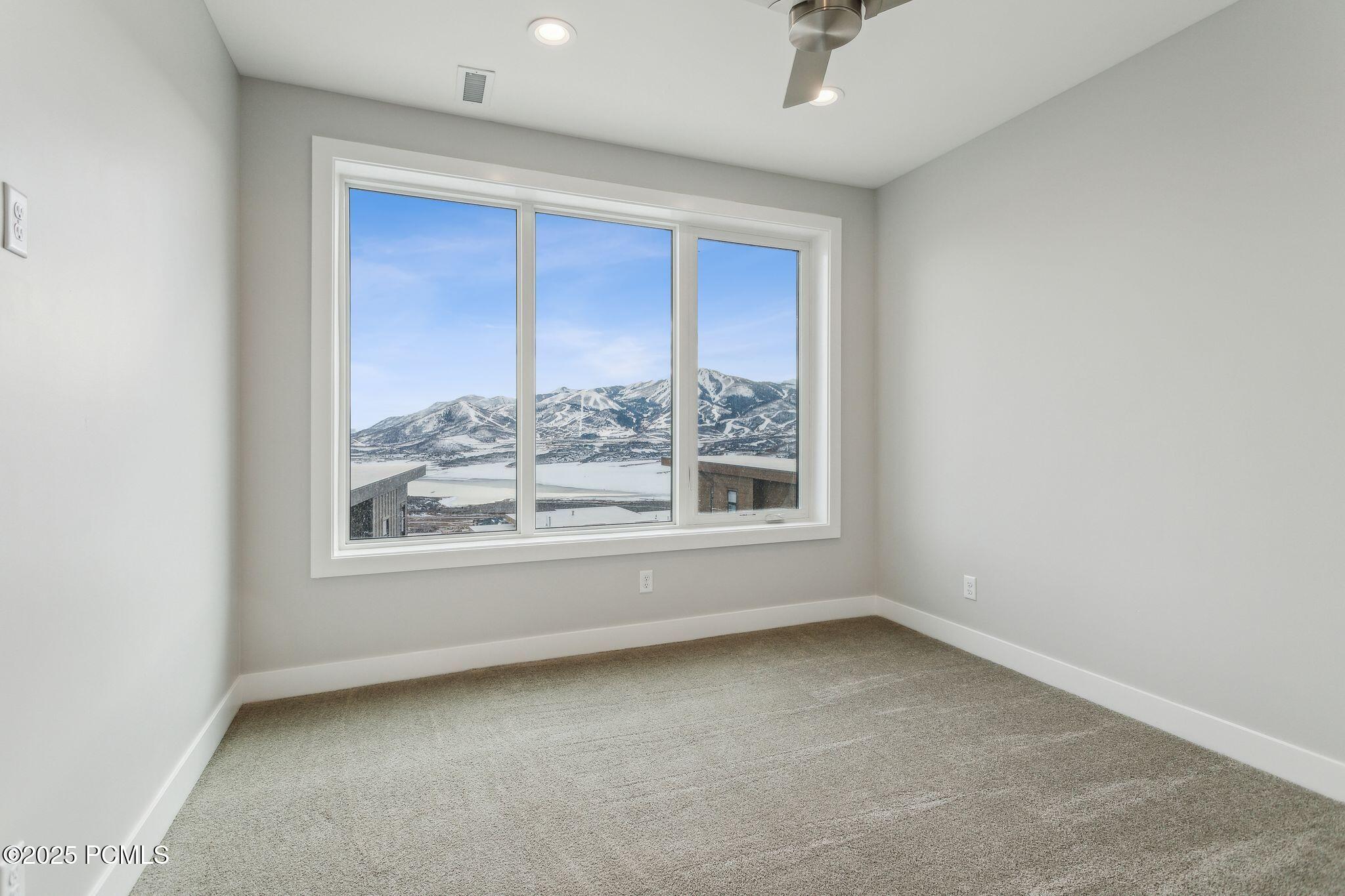 Hideout, Utah 84036, United States, 3 Bedrooms Bedrooms, ,4 BathroomsBathrooms,Residential,Active,32127