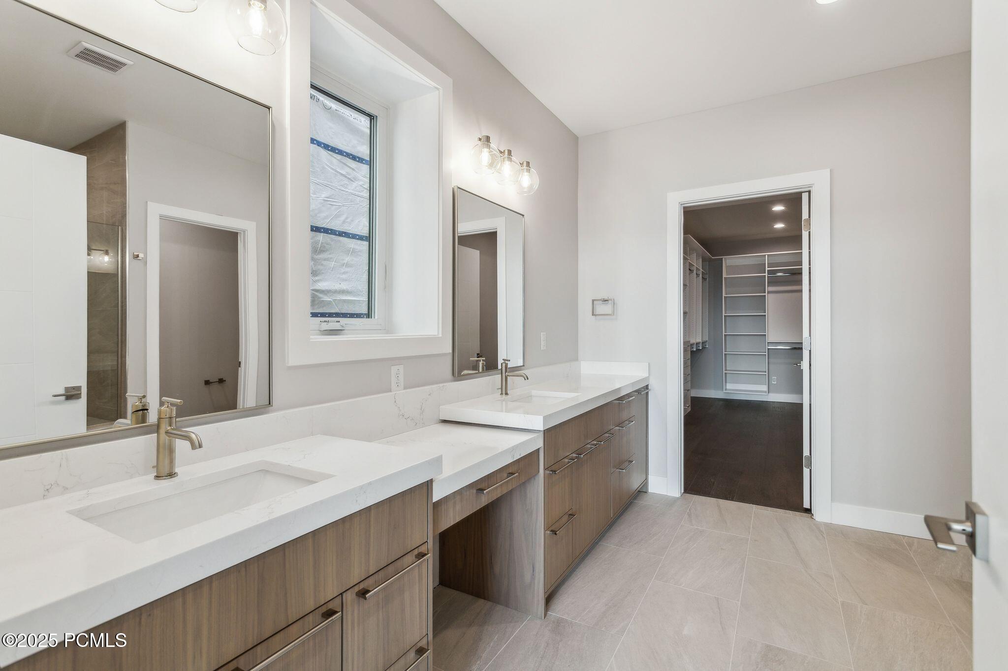 Hideout, Utah 84036, United States, 3 Bedrooms Bedrooms, ,4 BathroomsBathrooms,Residential,Active,32127