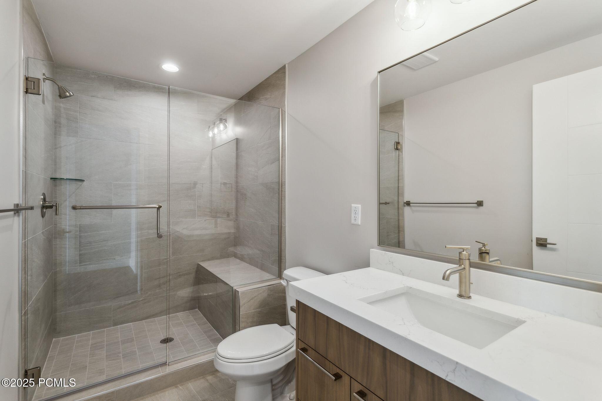 Hideout, Utah 84036, United States, 3 Bedrooms Bedrooms, ,4 BathroomsBathrooms,Residential,Active,32127