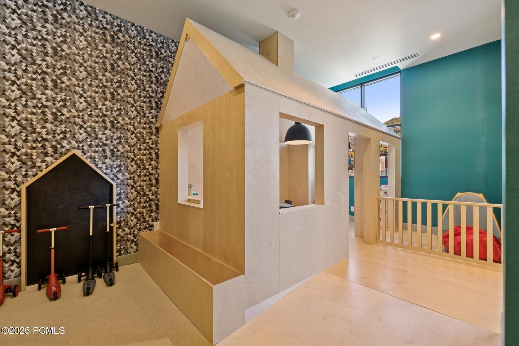 Park City, Utah 84060, United States, 1 Bedroom Bedrooms, ,1 BathroomBathrooms,Residential,Active,221500