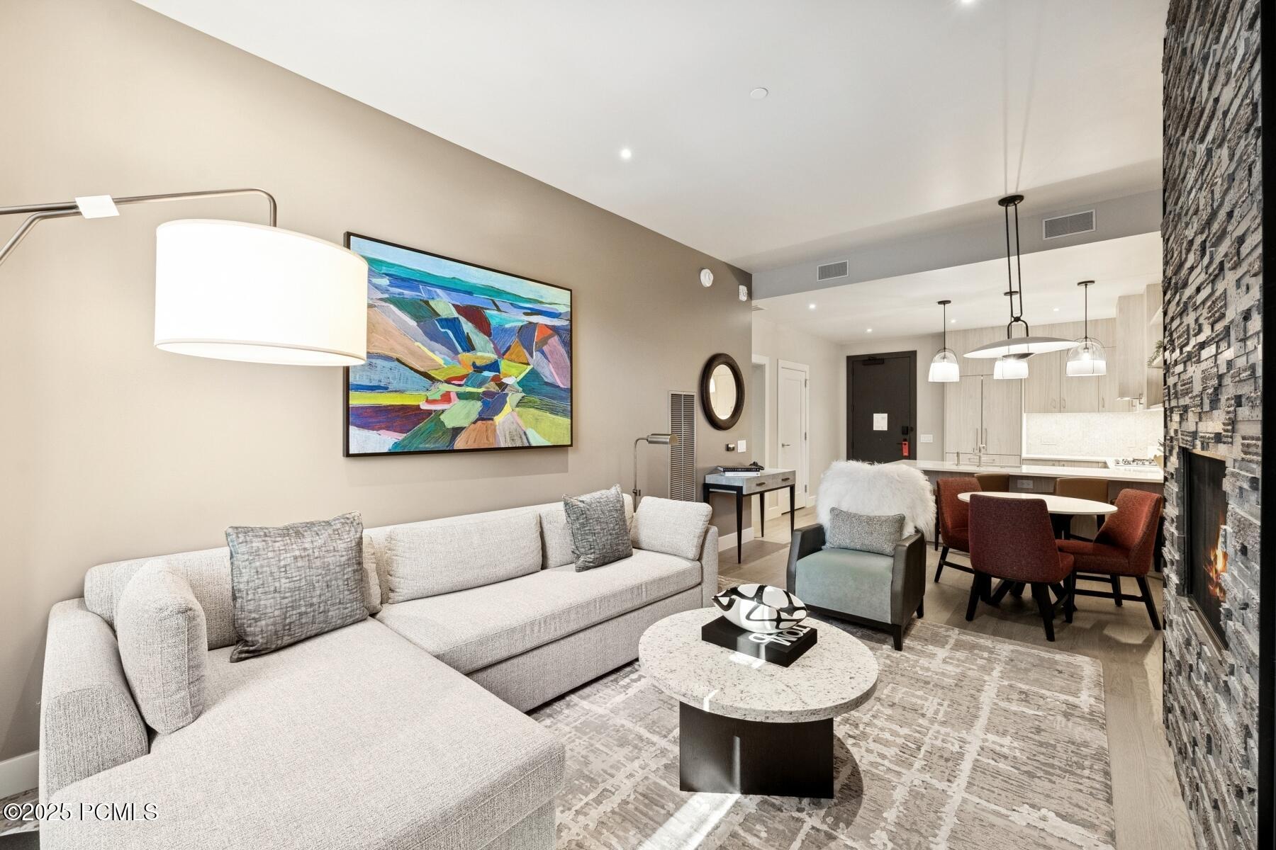 Park City, Utah 84060, United States, 1 Bedroom Bedrooms, ,1 BathroomBathrooms,Residential,Active,221500