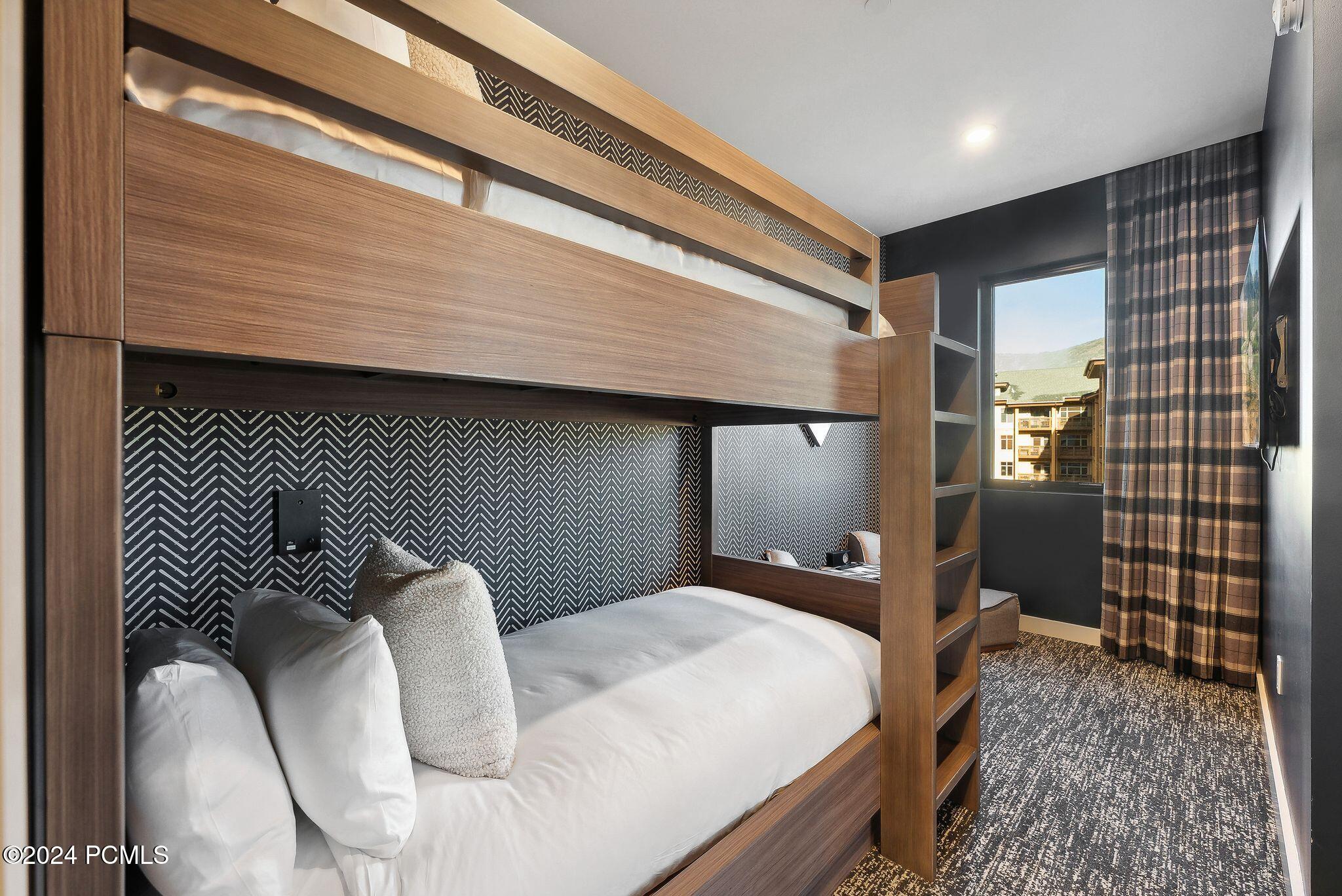 Park City, Utah 84098, United States, 3 Bedrooms Bedrooms, ,3 BathroomsBathrooms,Residential,Active,31207