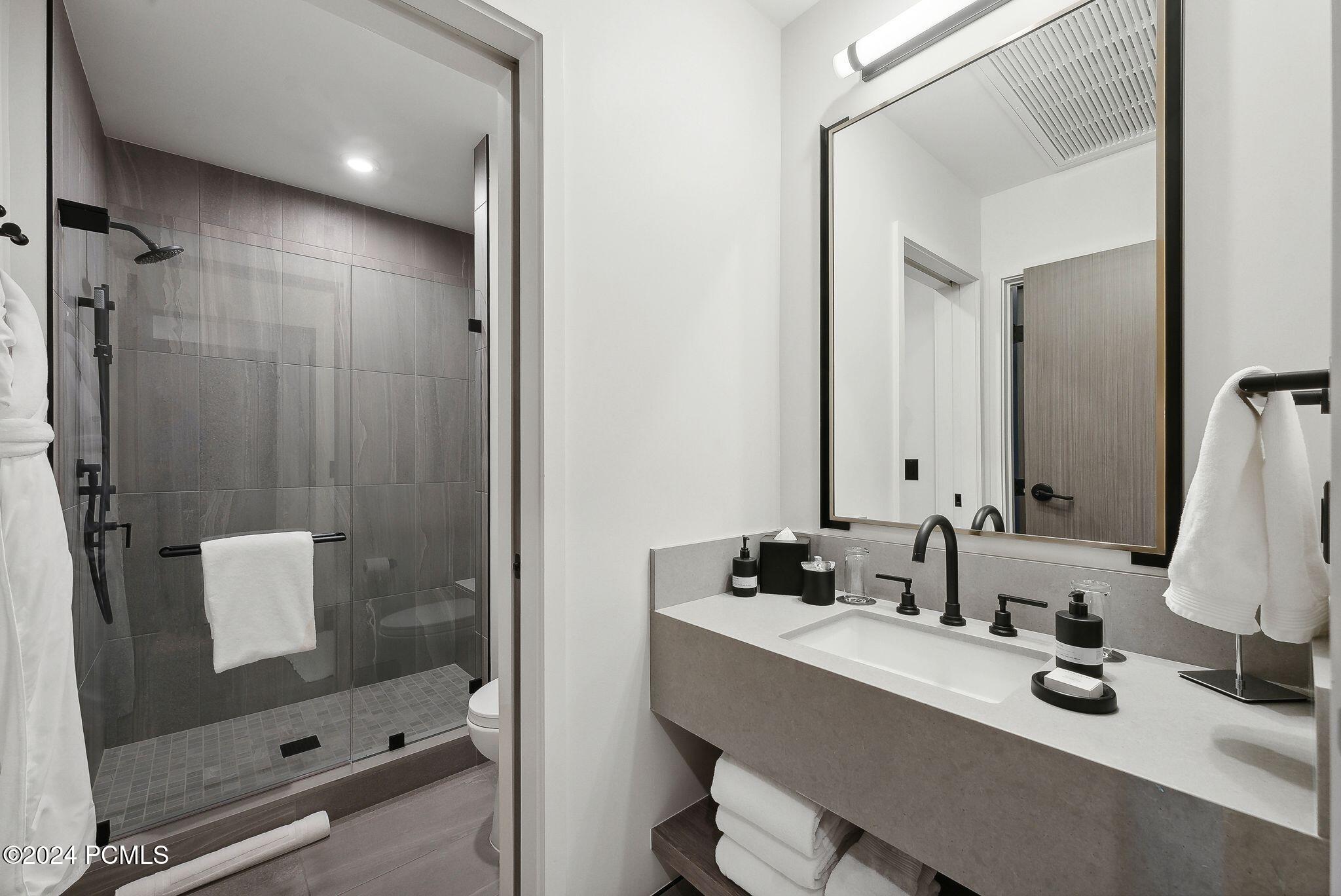 Park City, Utah 84098, United States, 3 Bedrooms Bedrooms, ,3 BathroomsBathrooms,Residential,Active,31207