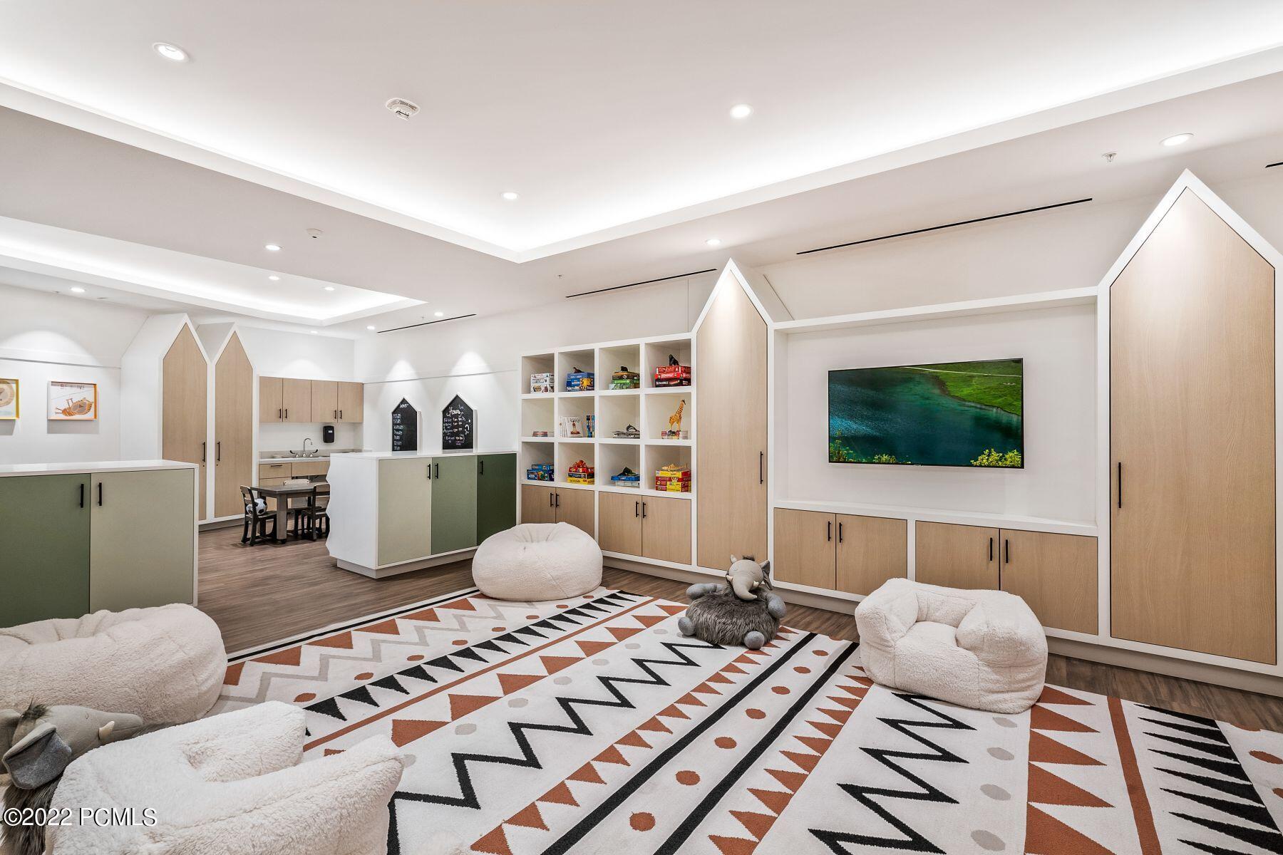 Park City, Utah 84098, United States, 3 Bedrooms Bedrooms, ,3 BathroomsBathrooms,Residential,Active,31207