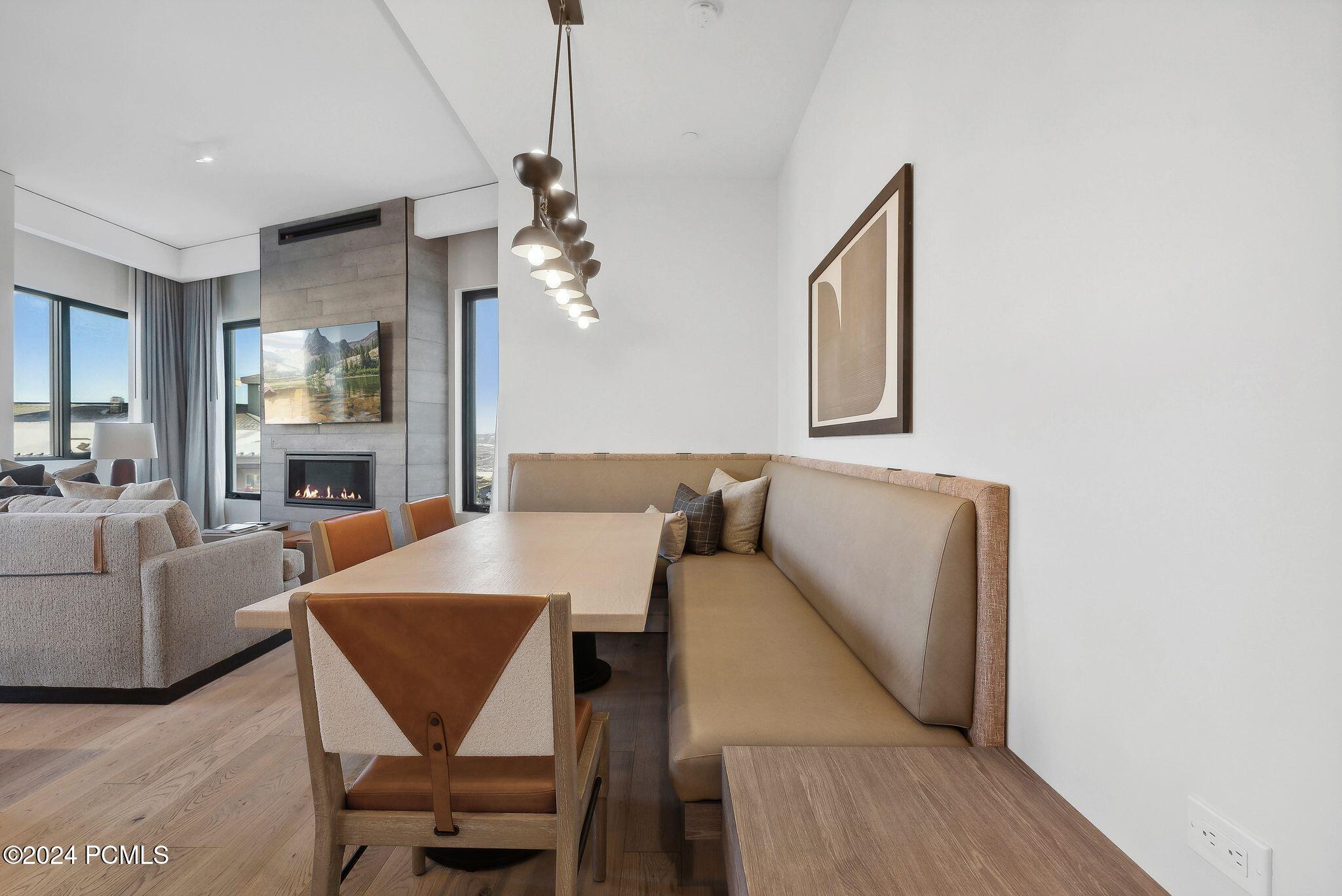 Park City, Utah 84098, United States, 3 Bedrooms Bedrooms, ,3 BathroomsBathrooms,Residential,Active,31207