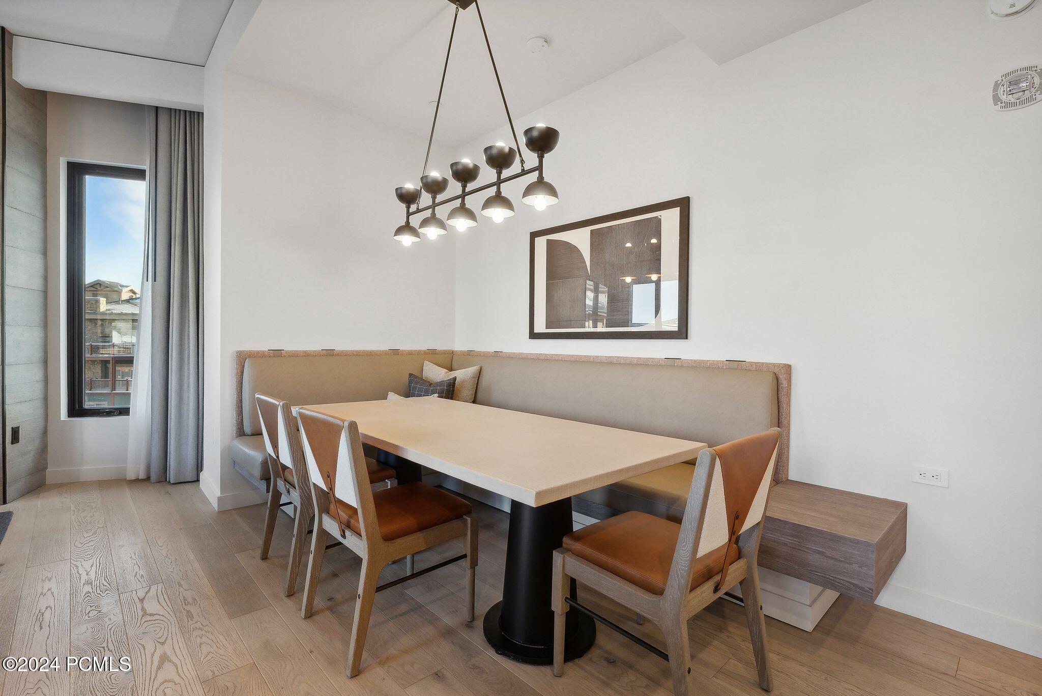 Park City, Utah 84098, United States, 3 Bedrooms Bedrooms, ,3 BathroomsBathrooms,Residential,Active,31207