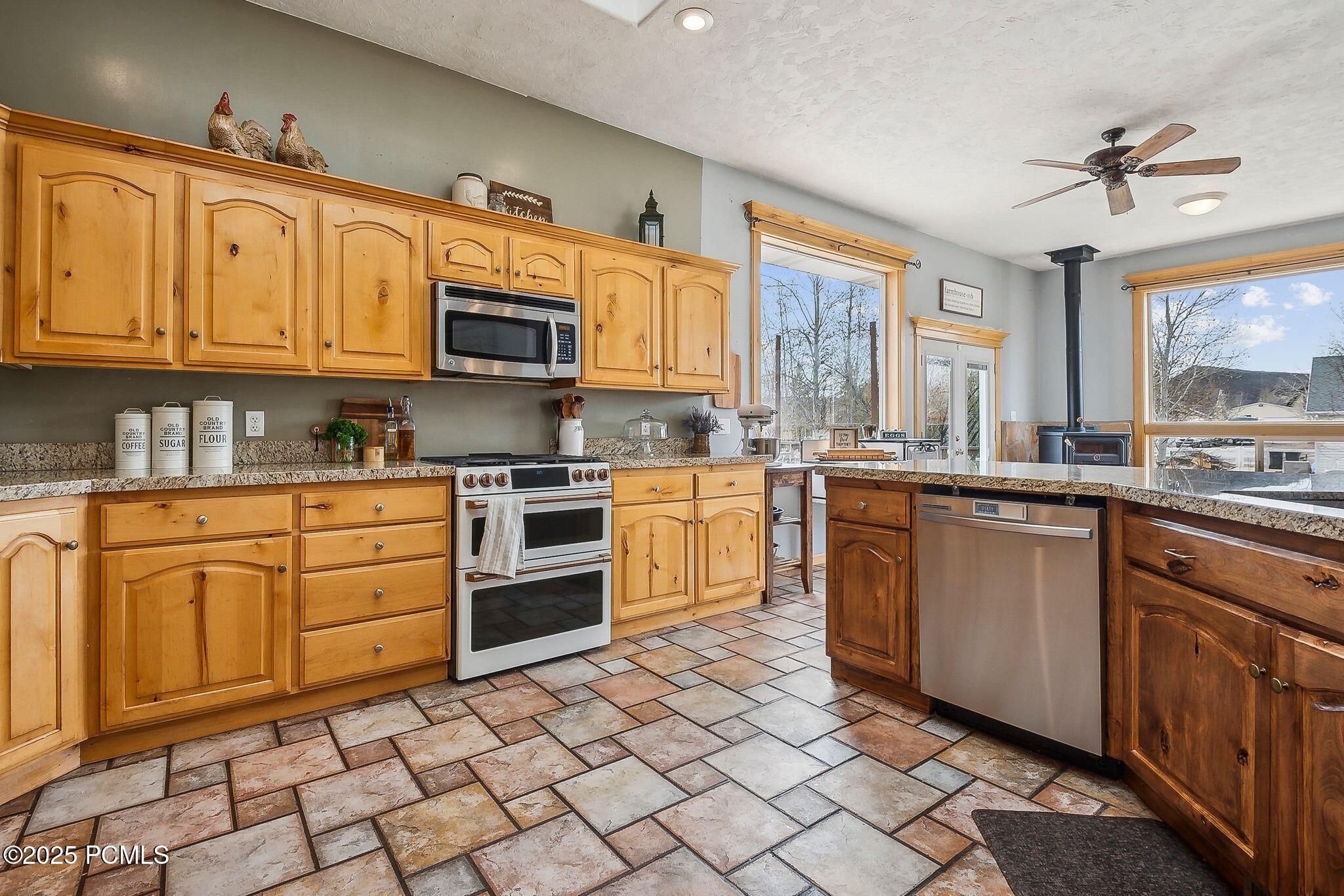 875 Oak Lane, Kamas, Utah image 12