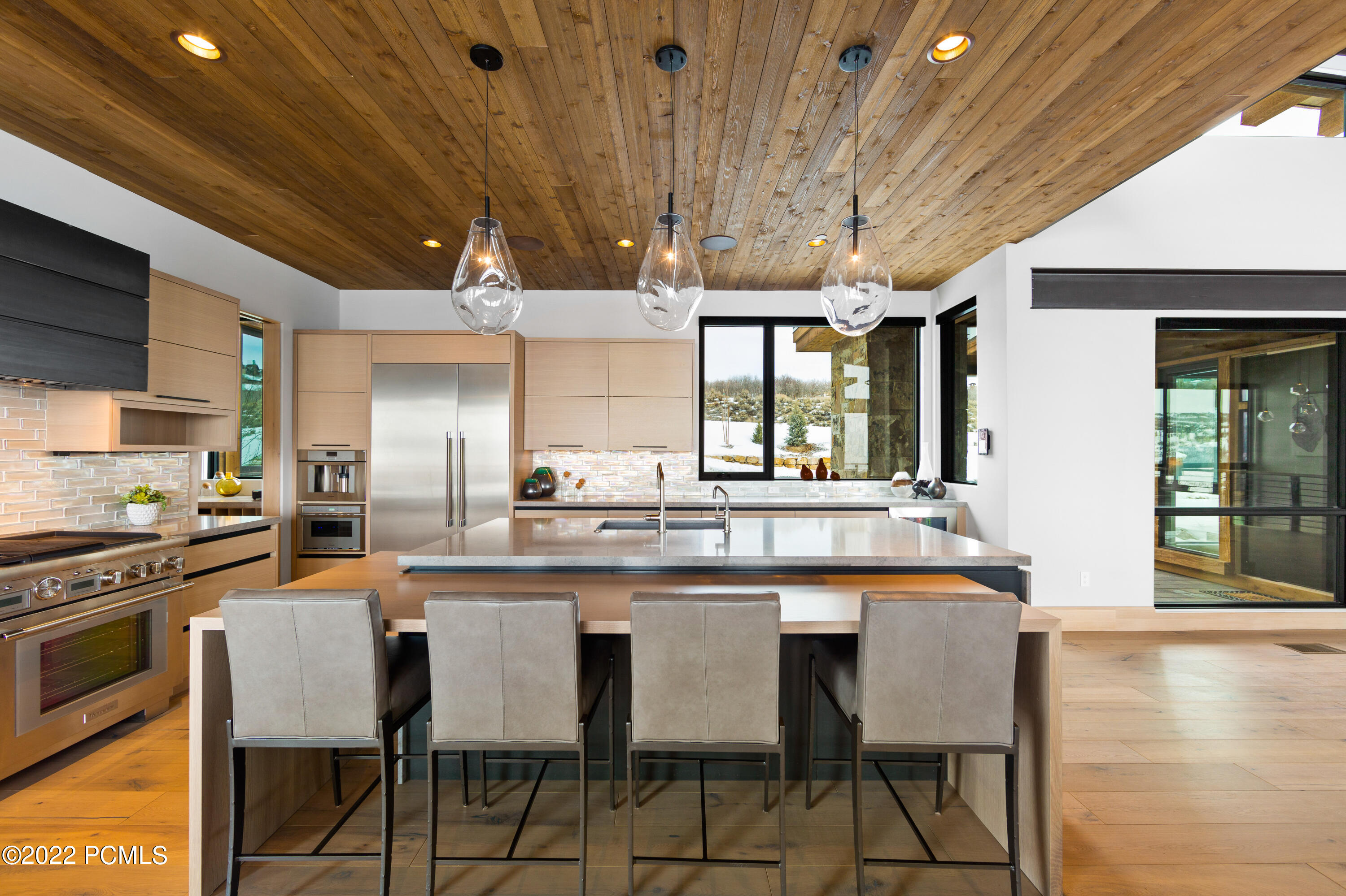 Kamas, Utah 84036, United States, 5 Bedrooms Bedrooms, ,6 BathroomsBathrooms,Residential,Pending,177382