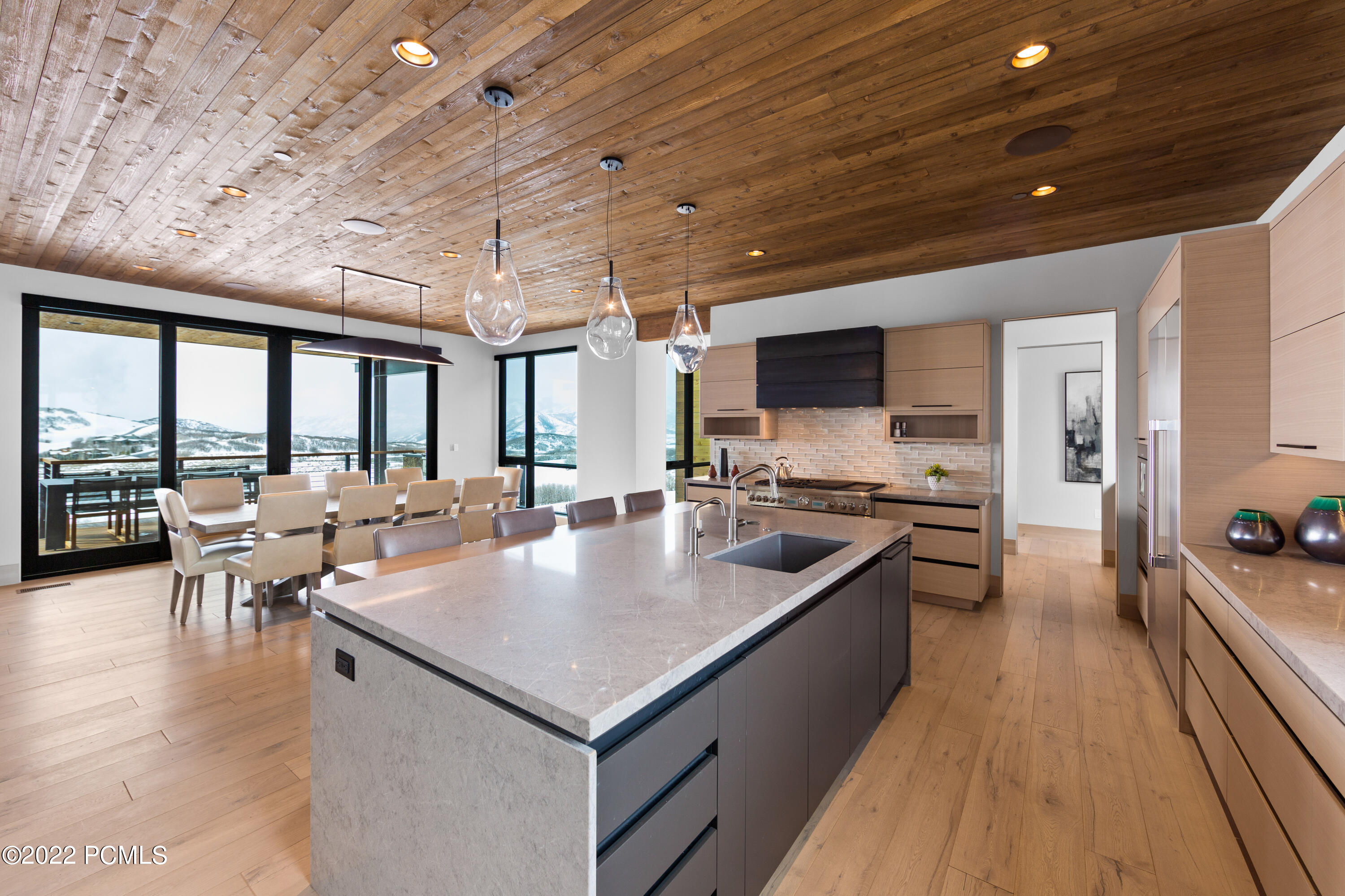 Kamas, Utah 84036, United States, 5 Bedrooms Bedrooms, ,6 BathroomsBathrooms,Residential,Pending,177382