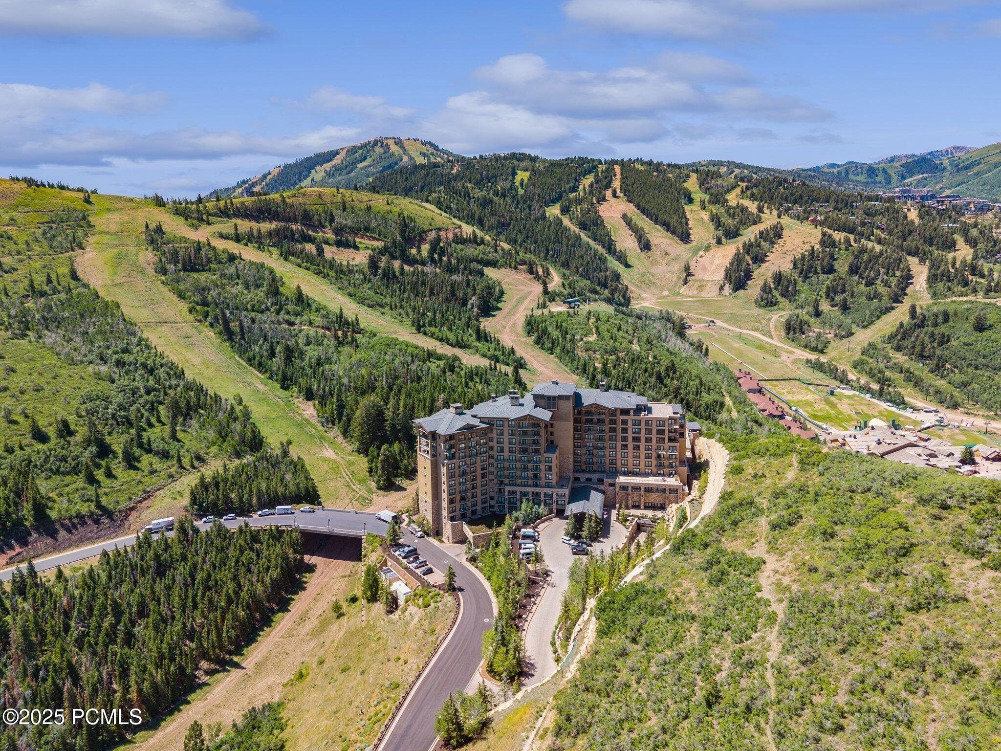 Park City, Utah 84060, United States, 2 Bedrooms Bedrooms, ,3 BathroomsBathrooms,Residential,Active,176620