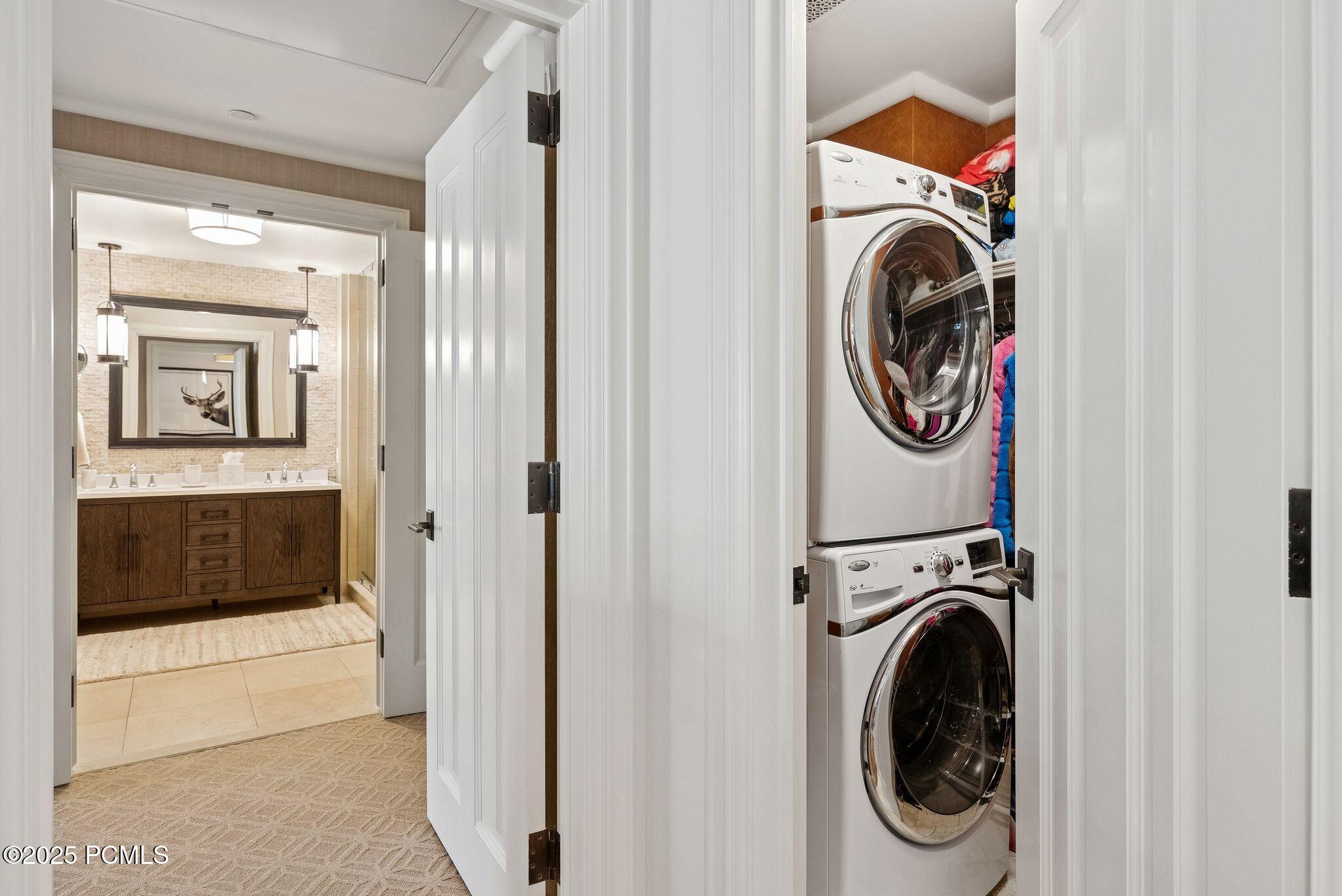 Park City, Utah 84060, United States, 2 Bedrooms Bedrooms, ,3 BathroomsBathrooms,Residential,Active,176620