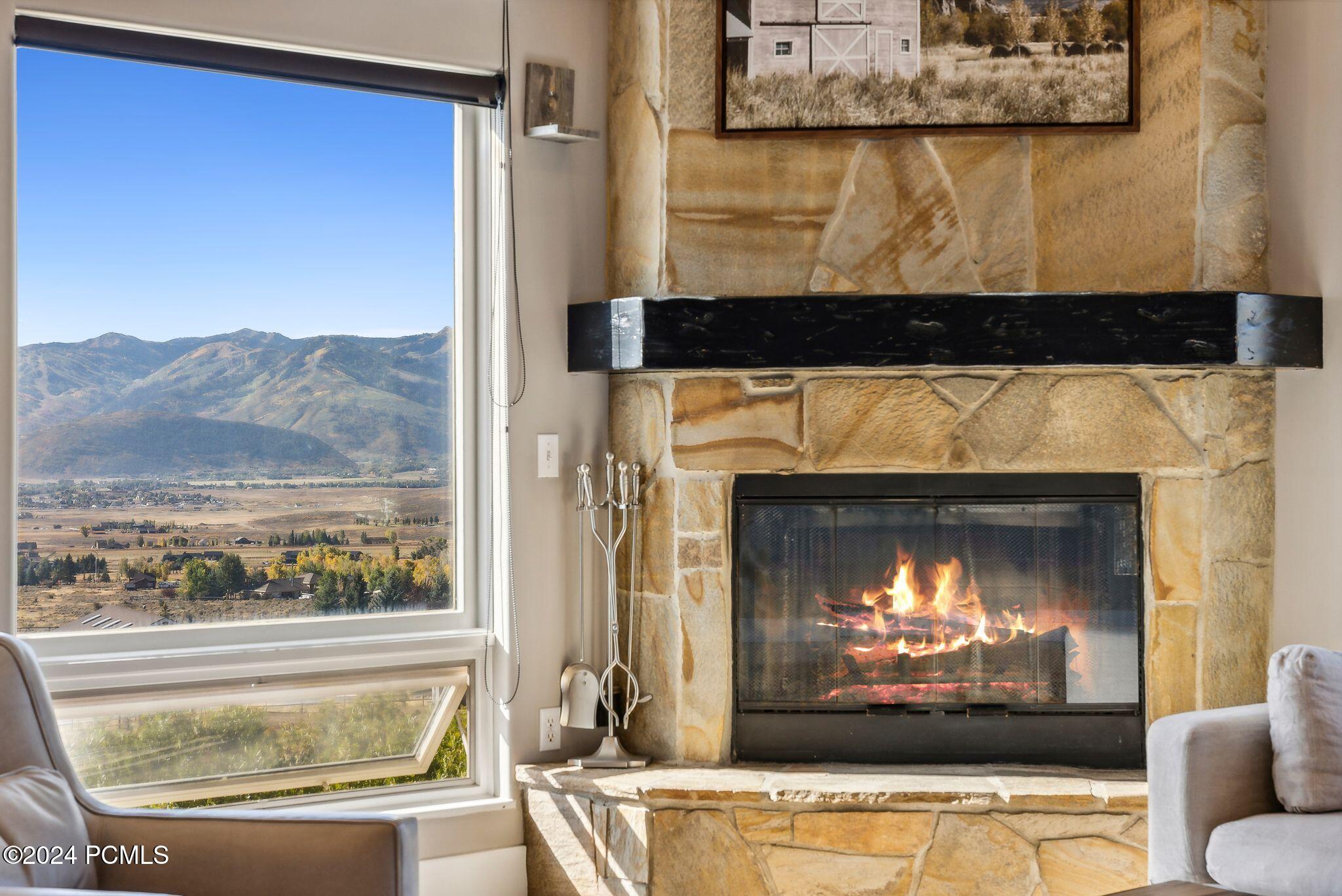 Park City, Utah 84098, United States, 4 Bedrooms Bedrooms, ,5 BathroomsBathrooms,Residential,Pending,42870